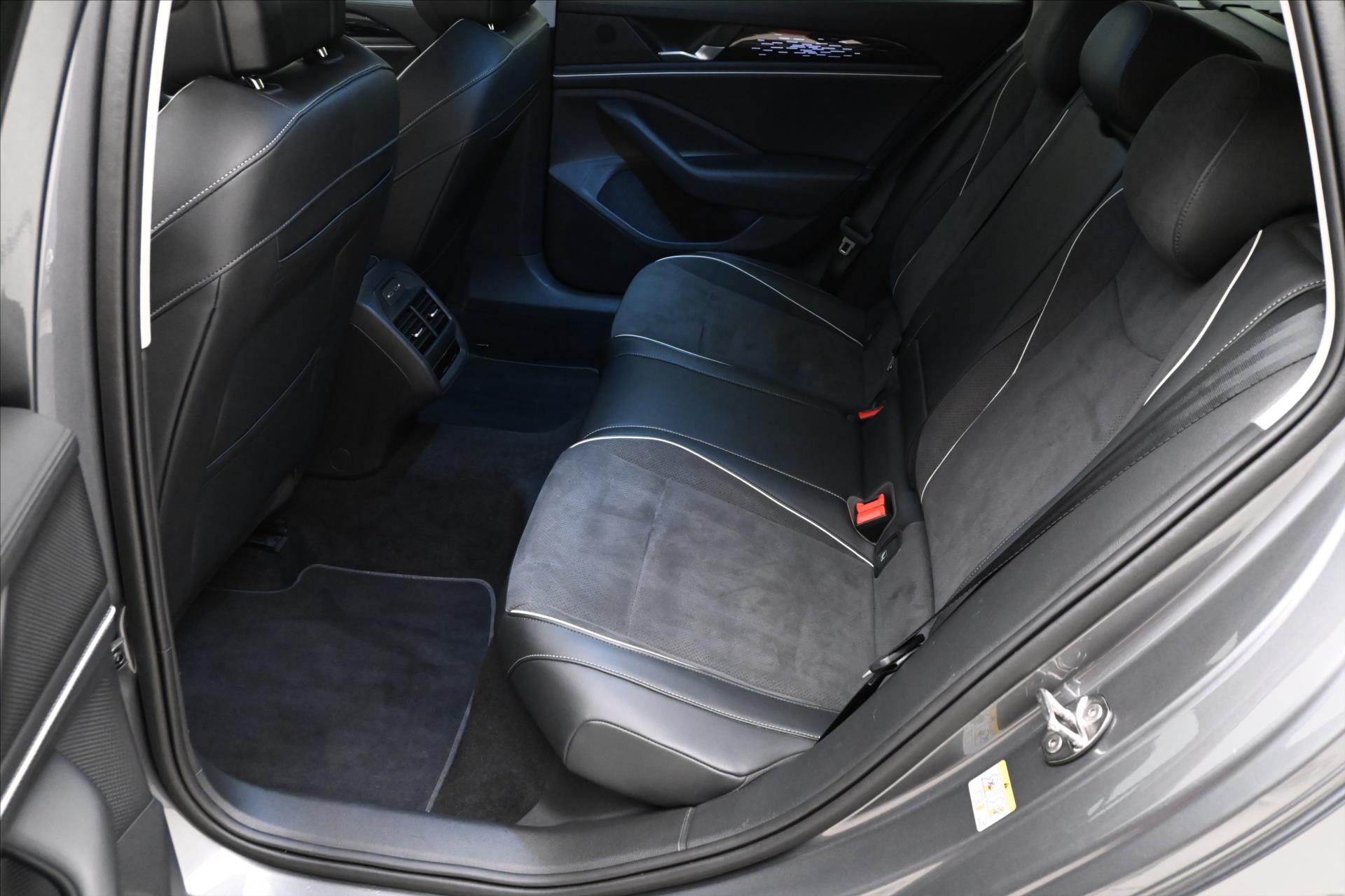 Main photo of the car Volkswagen Passat 2.0 TDI 110 kW DSG Business Warranty up to 5 years (14)