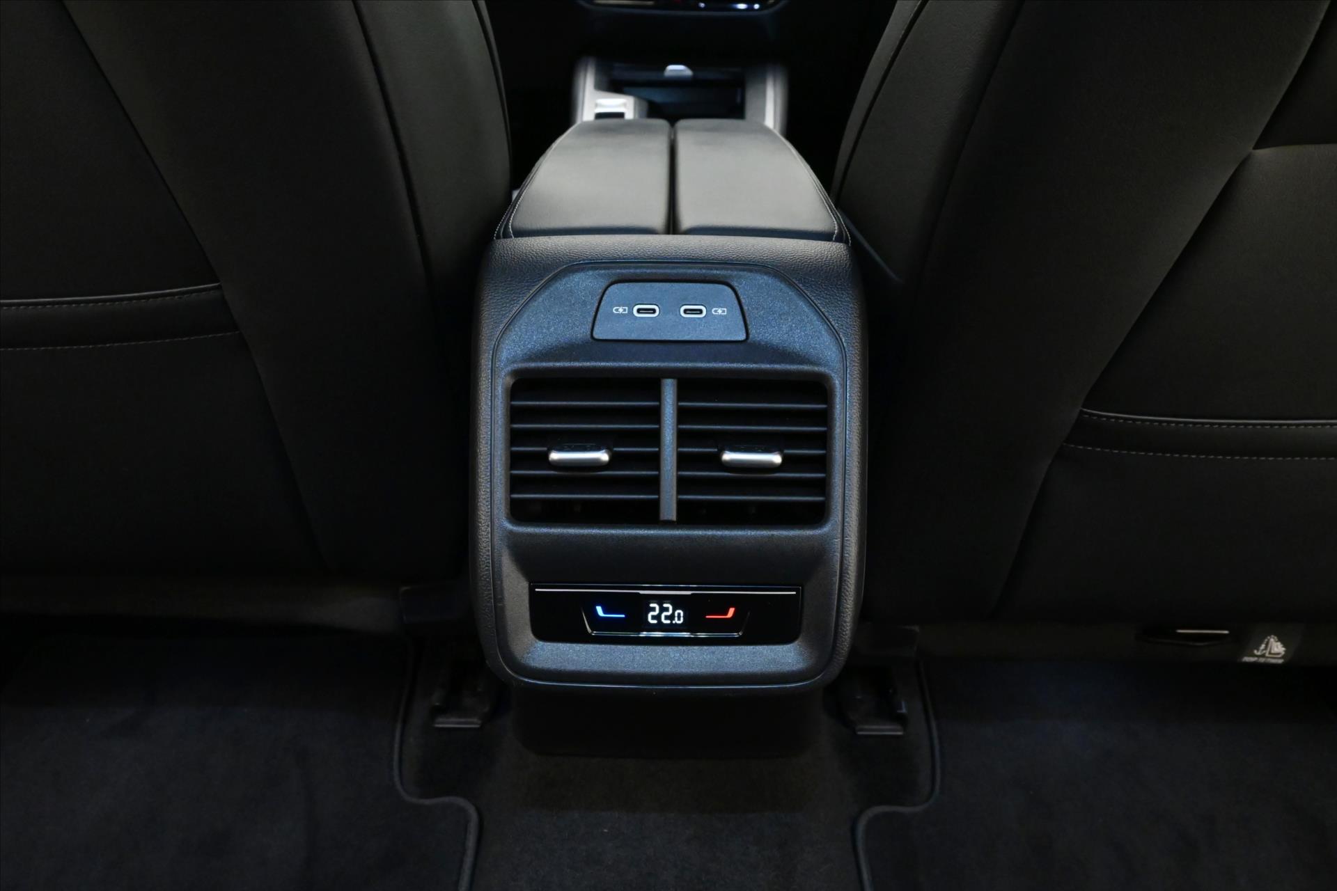 Main photo of the car Volkswagen Passat 2.0 TDI 110 kW DSG Business Warranty up to 5 years (23)