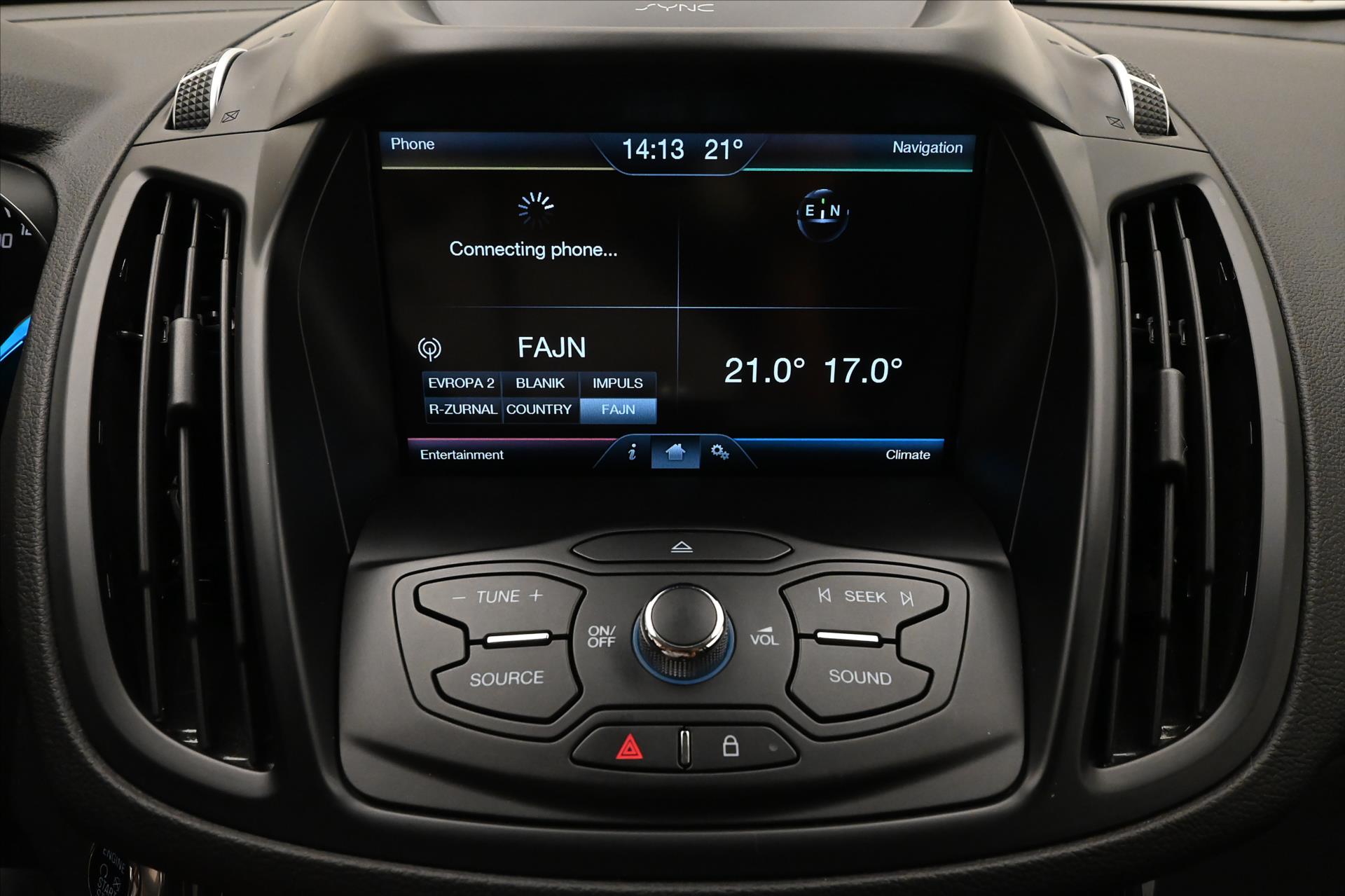 Main photo of the car Ford Kug 2,0 TDCi 110kW Tažné Záruka až 5 let (19)