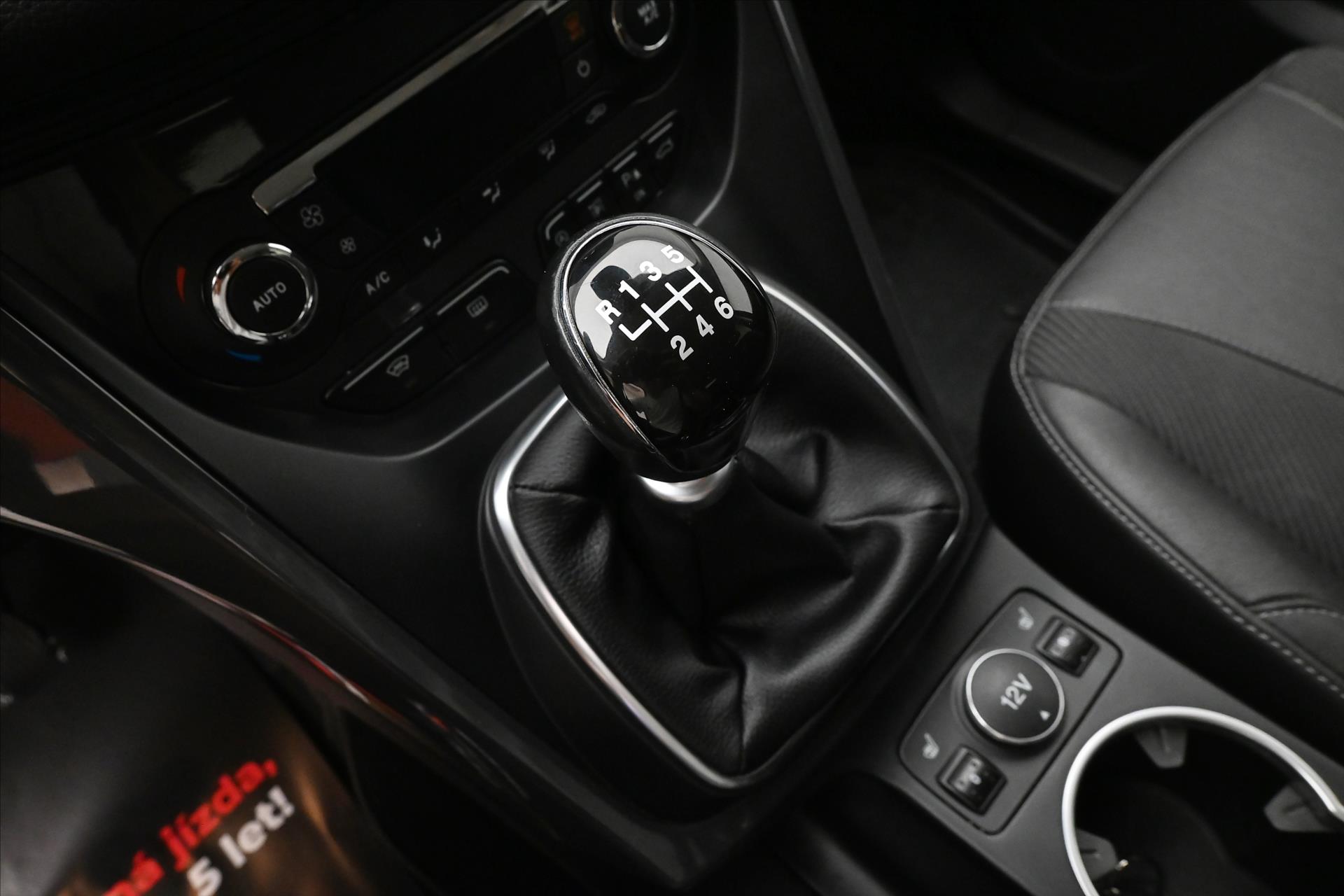 Main photo of the car Ford Kug 2,0 TDCi 110kW Tažné Záruka až 5 let (21)