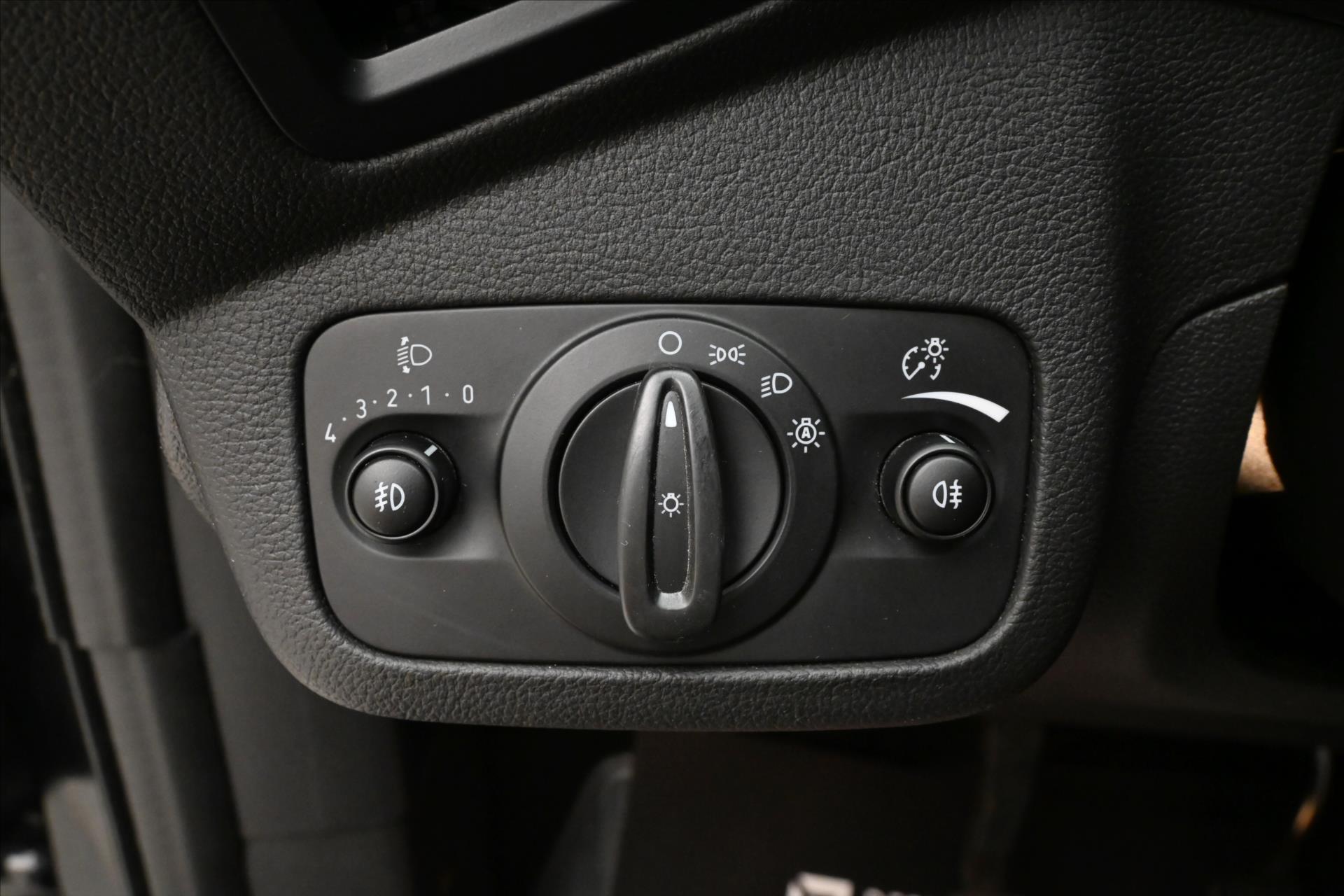 Main photo of the car Ford Kug 2,0 TDCi 110kW Tažné Záruka až 5 let (25)