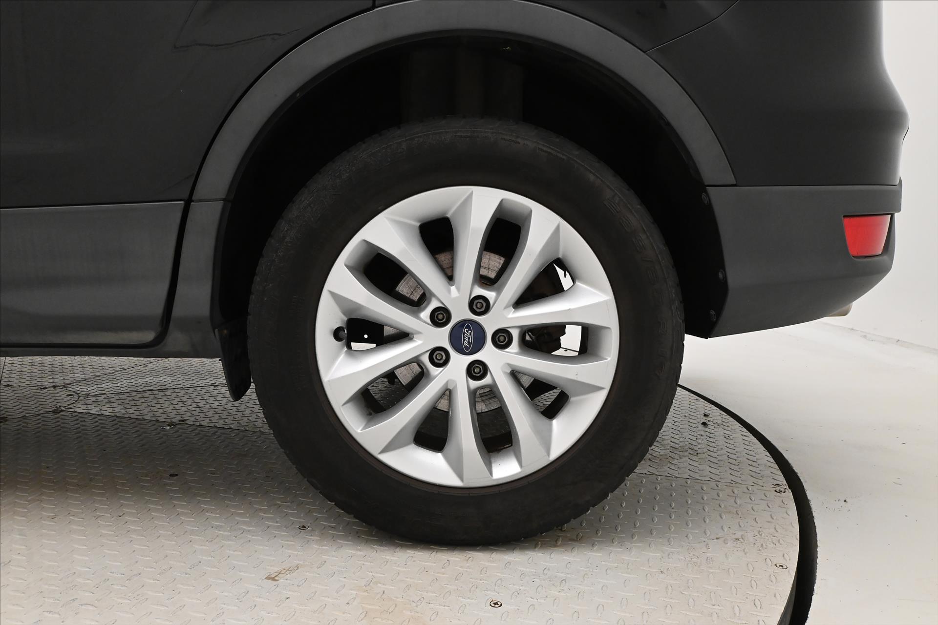 Main photo of the car Ford Kug 2,0 TDCi 110kW Tažné Záruka až 5 let (30)