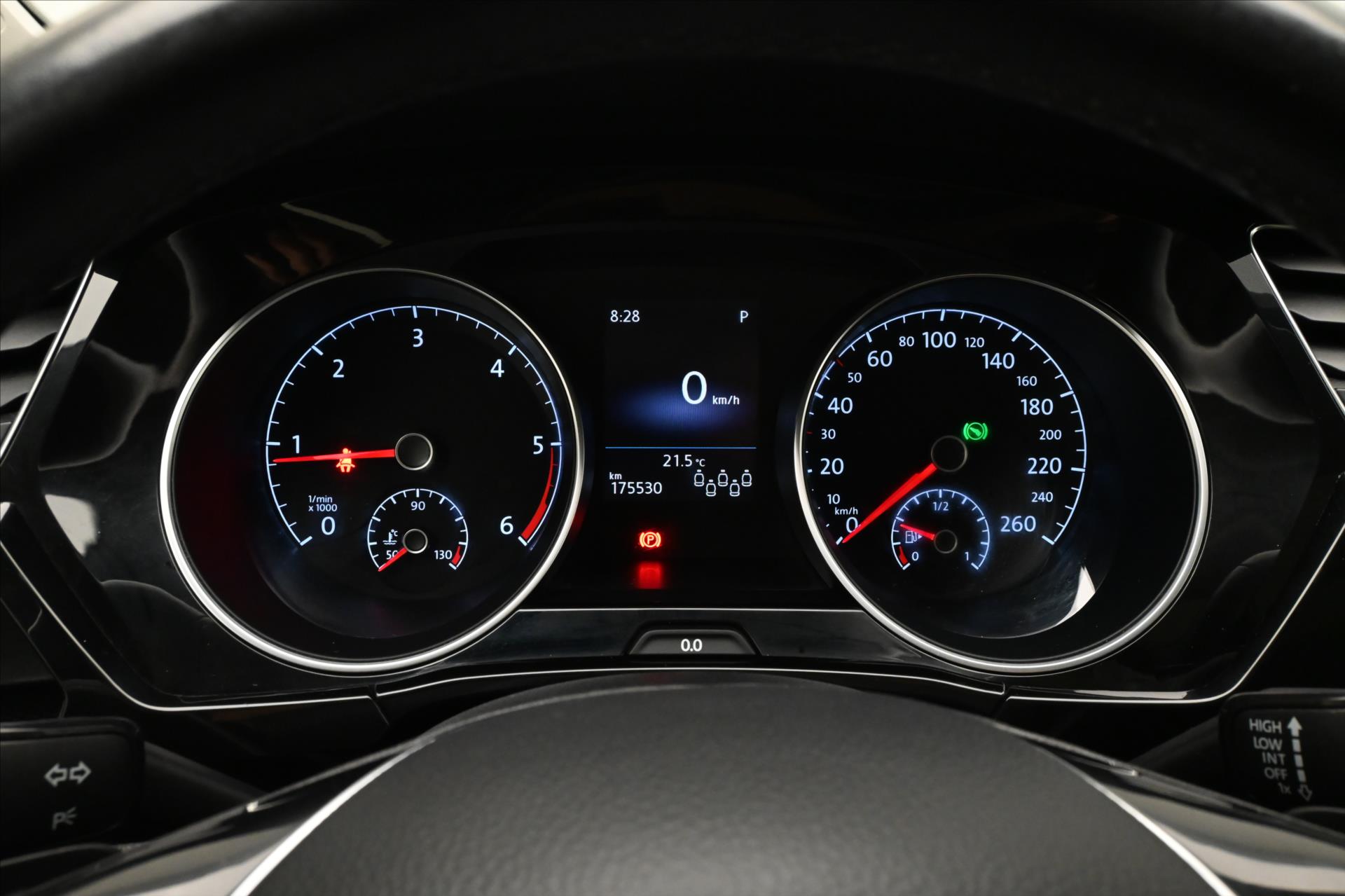 Hlavní fotografie vozu Volkswagen Touran 2,0 TDI 110kW DSG Highline 7míst Záruka až 5 let (17)