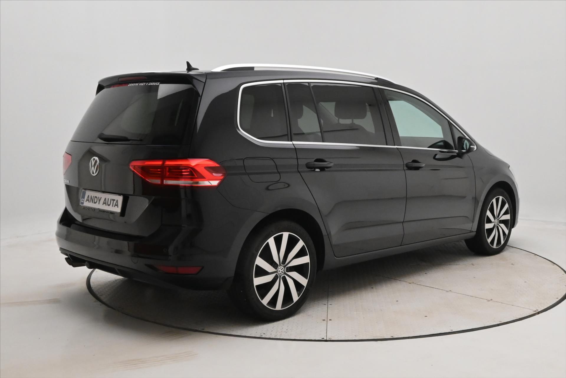 Hlavní fotografie vozu Volkswagen Touran 2,0 TDI 110kW DSG Highline 7míst Záruka až 5 let (5)