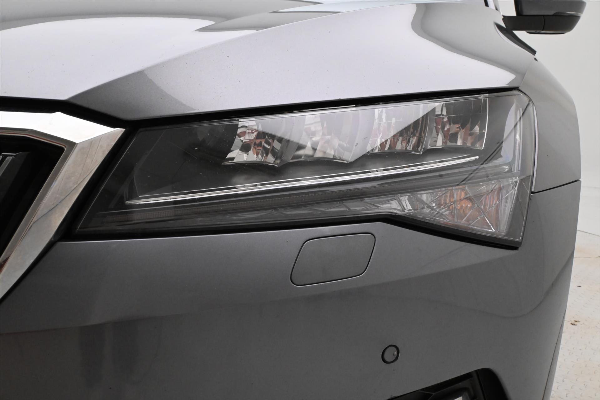 Hlavní fotografie vozu Škoda Superb 2,0 TDI 110kW DSG Style Záruka až 5 let (22)