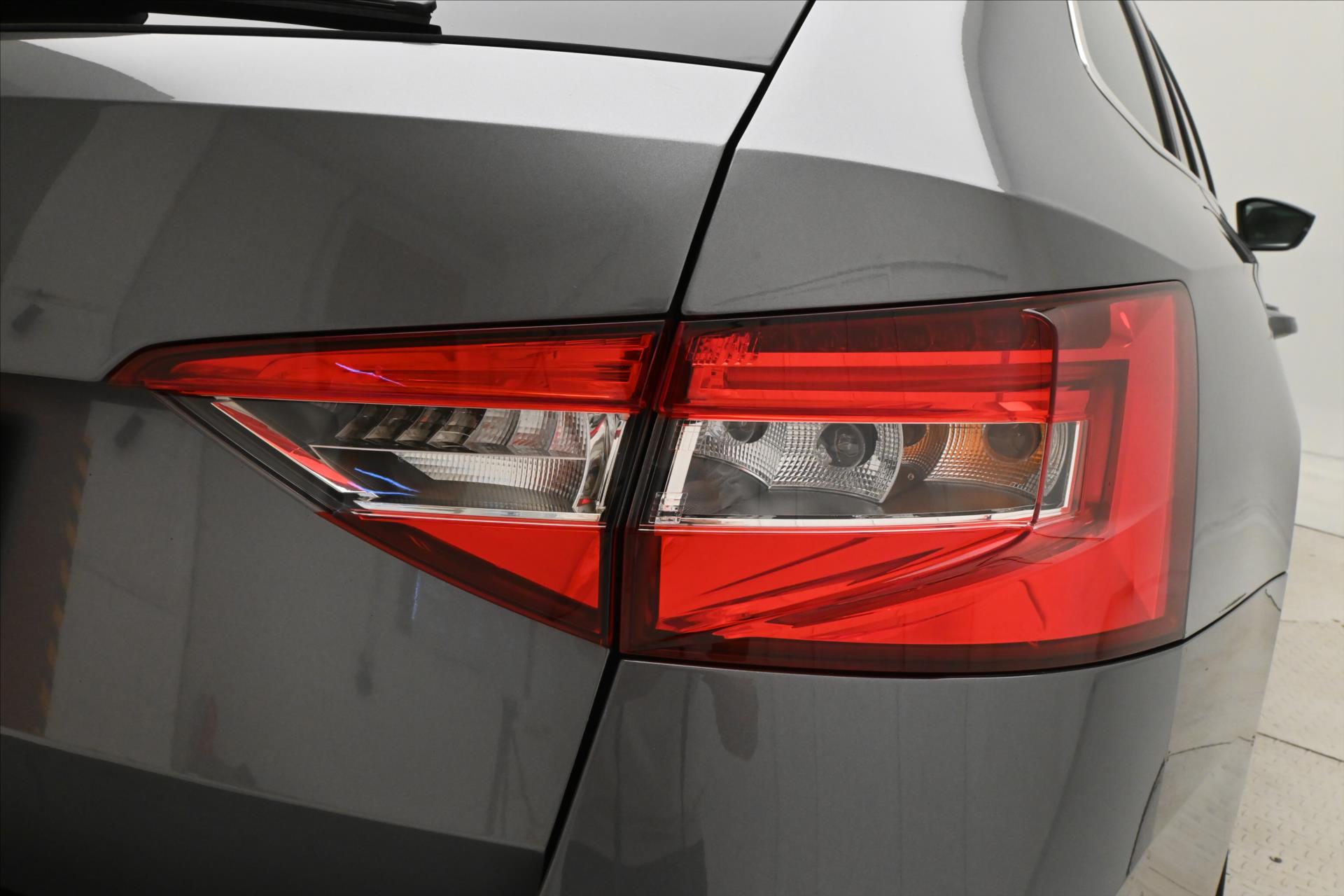 Hlavní fotografie vozu Škoda Superb 2,0 TDI 110kW DSG Style Záruka až 5 let (23)