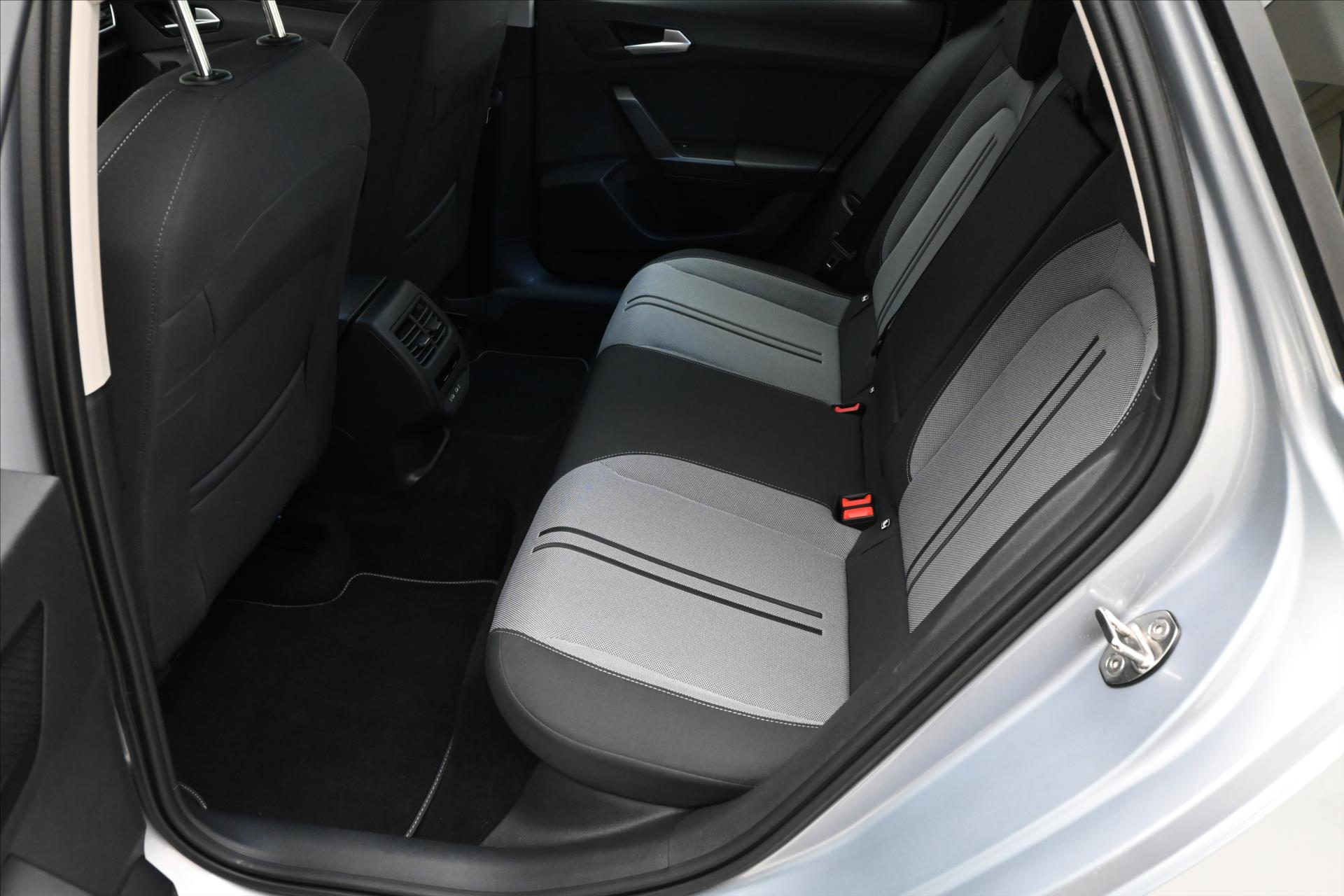 Hlavní fotografie vozu Seat Leon 2,0 TDI 110 kW STYLE Záruka až 5 let (14)