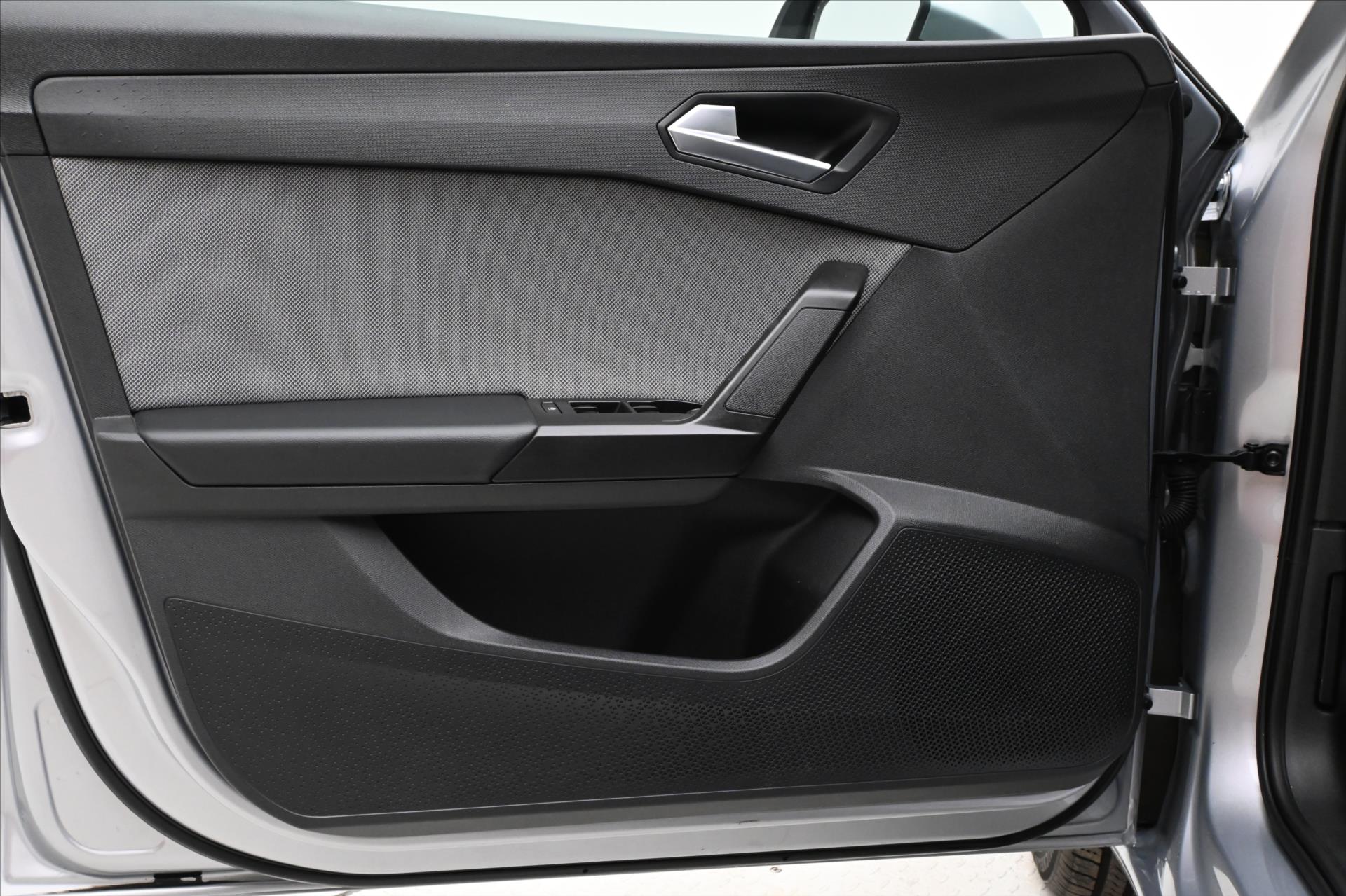 Hlavní fotografie vozu Seat Leon 2,0 TDI 110 kW STYLE Záruka až 5 let (25)
