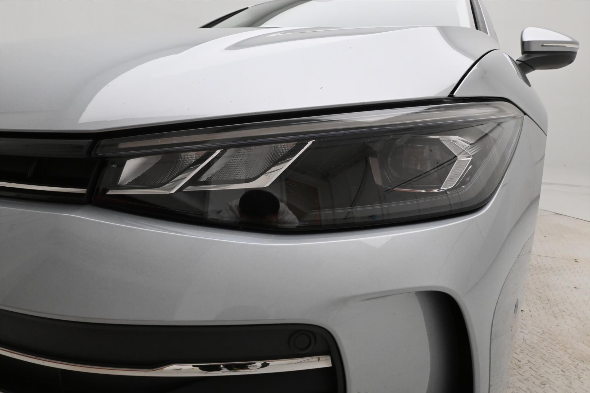 Hlavní fotografie vozu Volkswagen Passat 2,0 TDI 110kW DSG Business Záruka až 5 let (30)