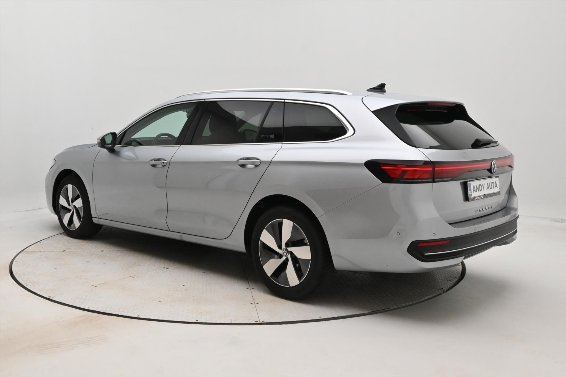 Hlavní fotografie vozu Volkswagen Passat 2,0 TDI 110kW DSG Business Záruka až 5 let (7)