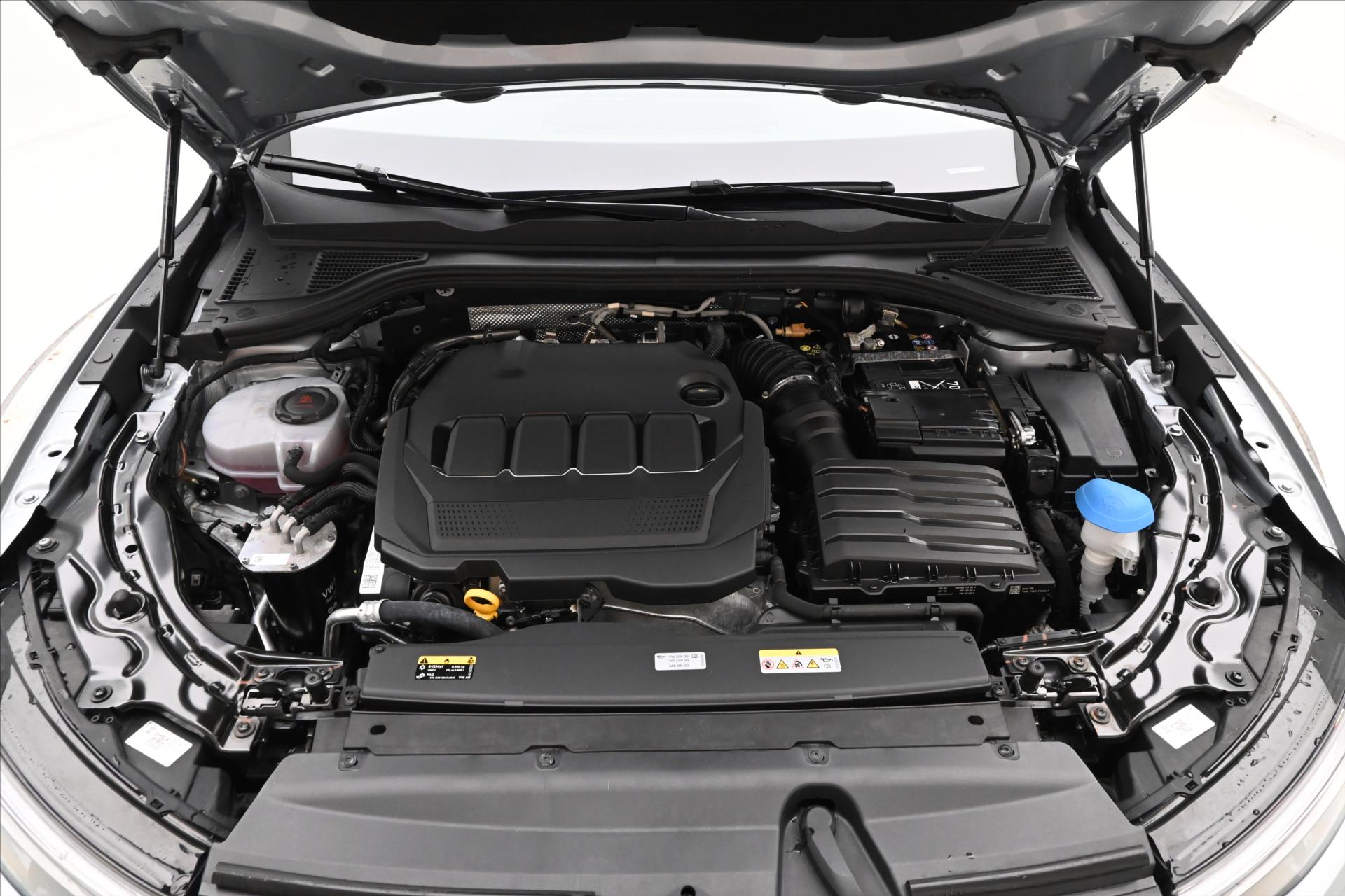 Hlavní fotografie vozu Volkswagen Passat 2,0 TDI 110kW DSG Business Záruka až 5 let (9)