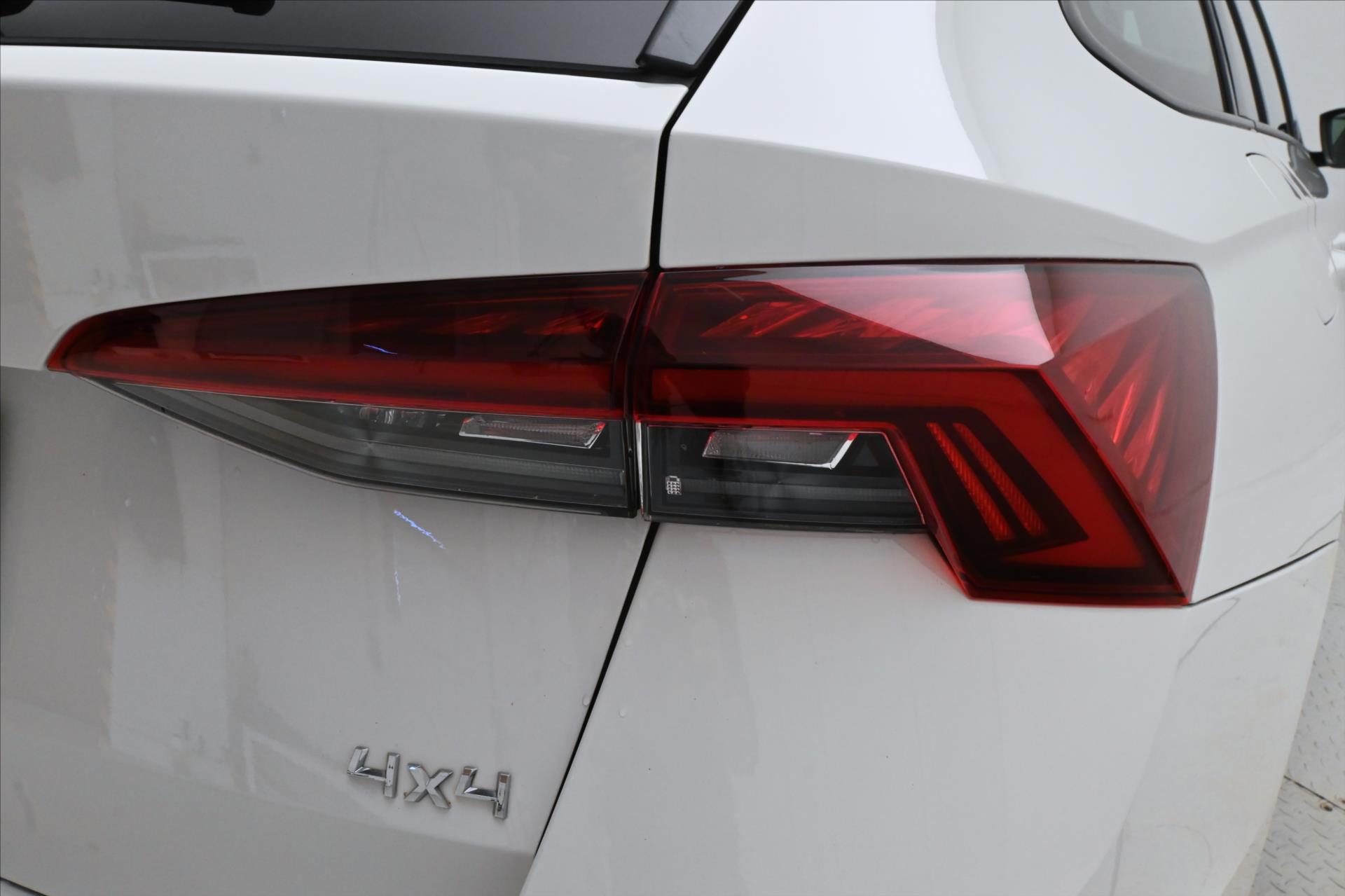 Hlavní fotografie vozu Škoda Octavia 2,0 TDI 110kW DSG Ambition 4x4 Záruka až 5 let (29)
