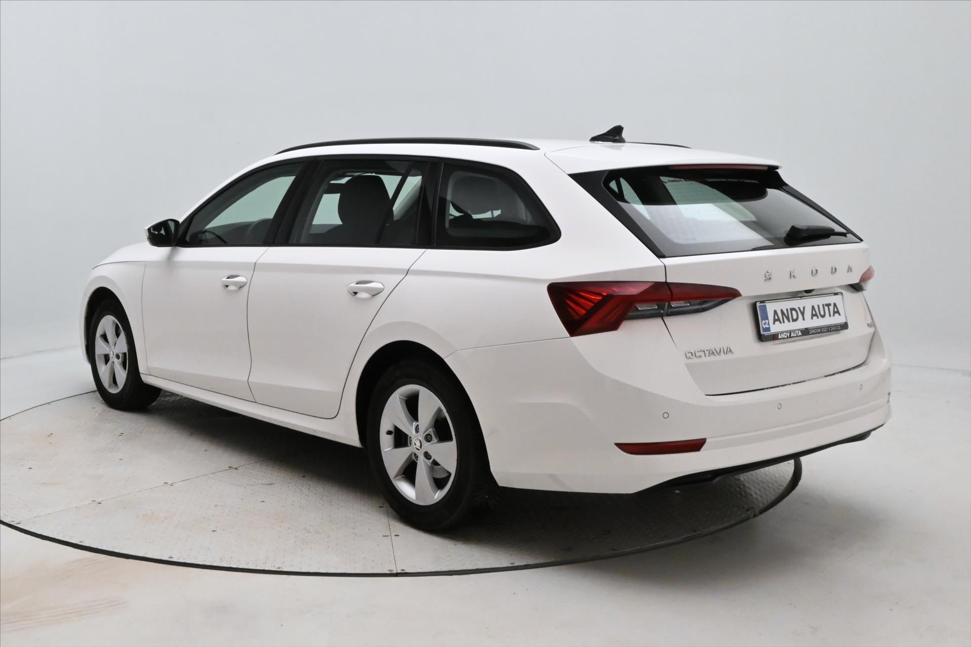 Hlavní fotografie vozu Škoda Octavia 2,0 TDI 110kW DSG Ambition 4x4 Záruka až 5 let (7)