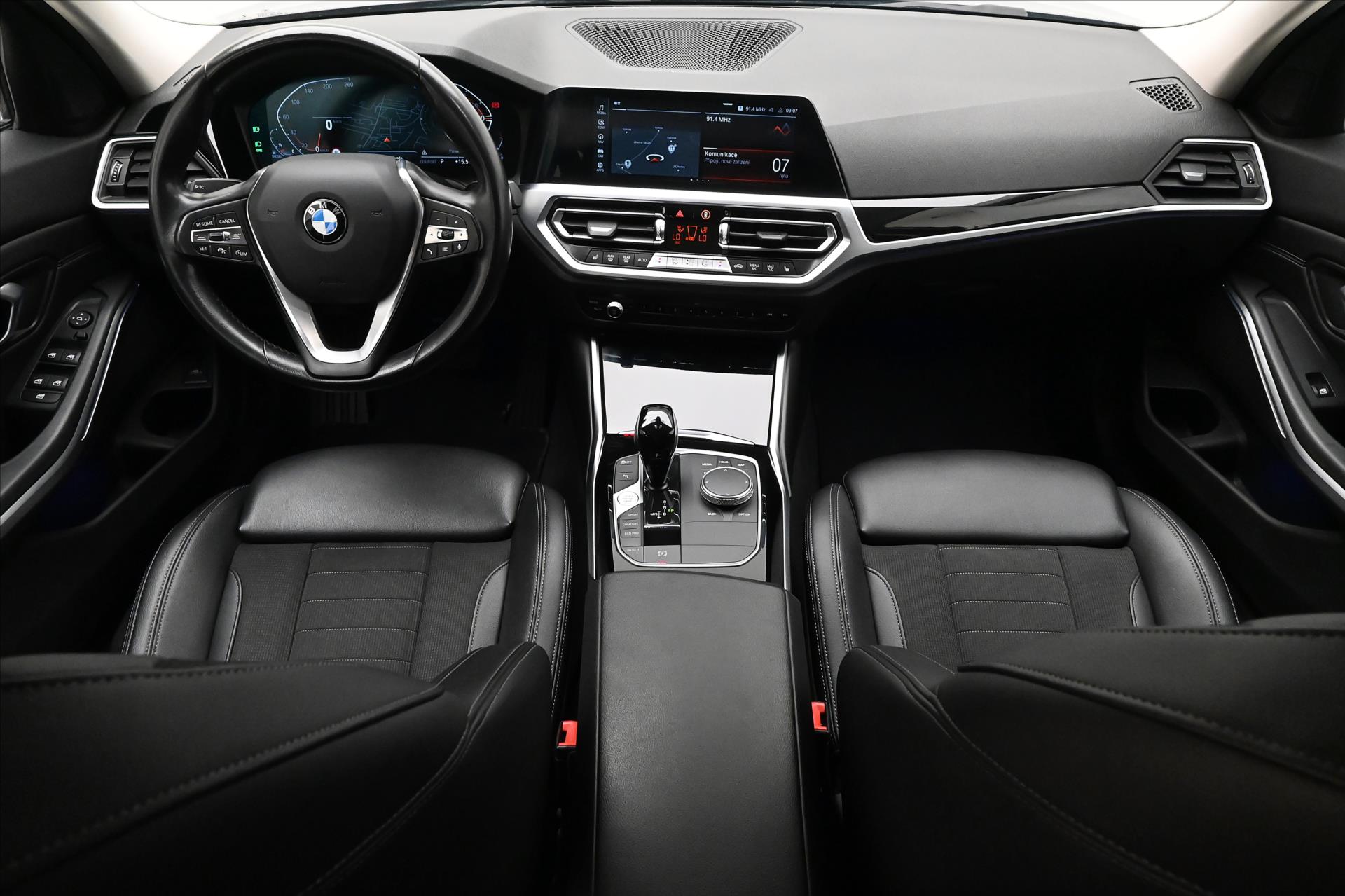 Hlavní fotografie vozu BMW Řada 3 2,0 320d 140kW Sport Touring Steptronic Záruka až 5 le (15)