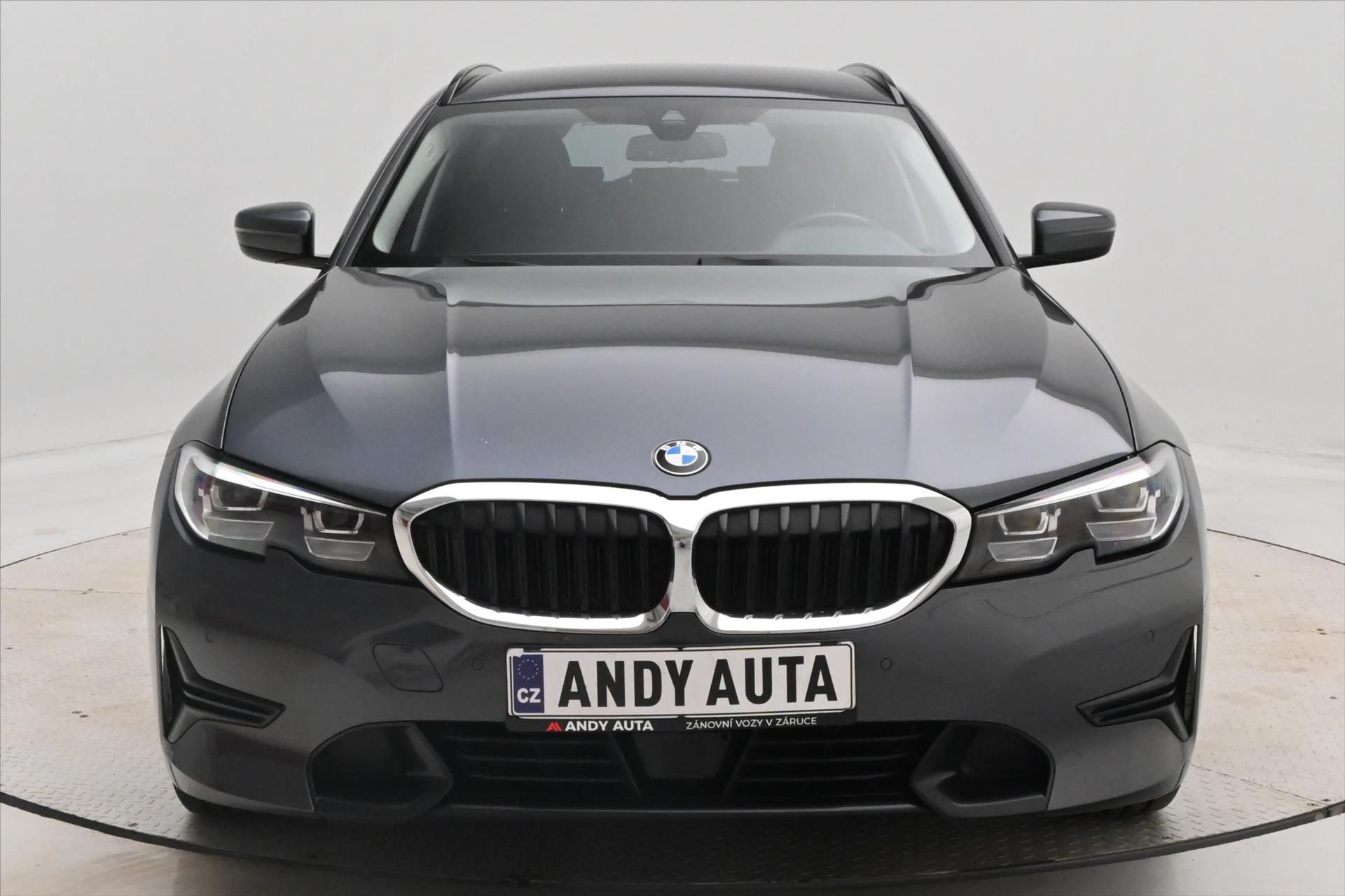 Hlavní fotografie vozu BMW Řada 3 2,0 320d 140kW Sport Touring Steptronic Záruka až 5 le (2)