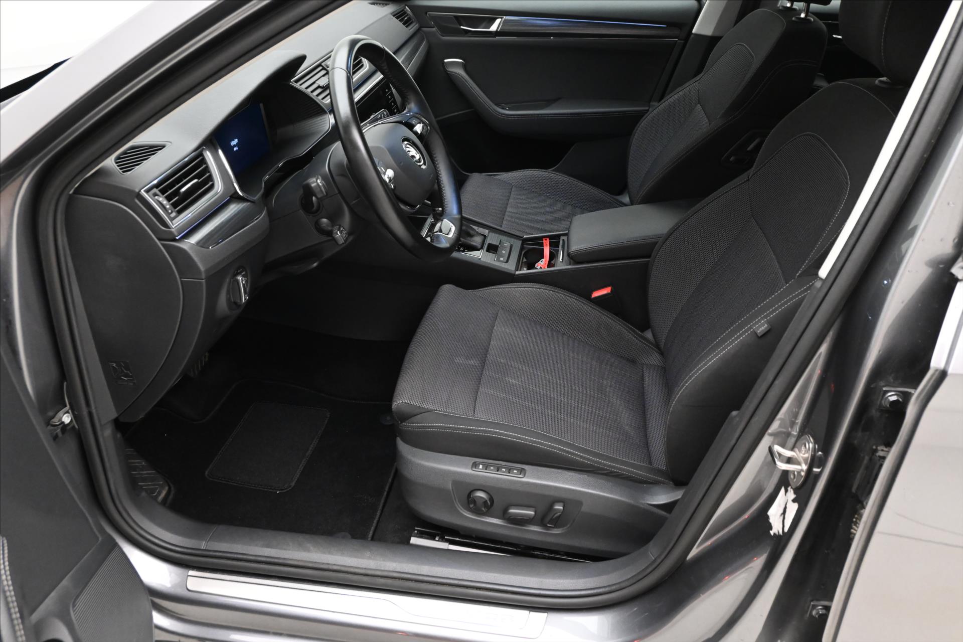 Main photo of the car Skoda Superb 2.0 TDI 110kW DSG Style Warranty up to 5 years (11)