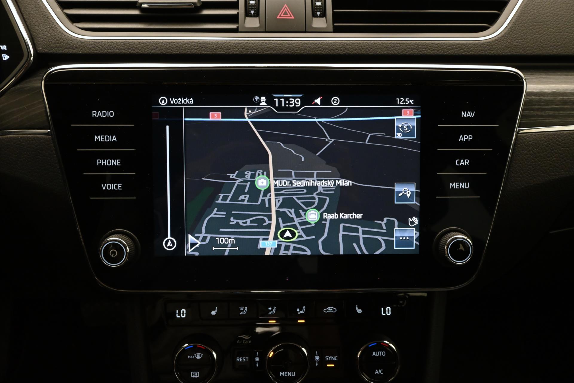 Main photo of the car Skoda Superb 2.0 TDI 110kW DSG Style Warranty up to 5 years (15)