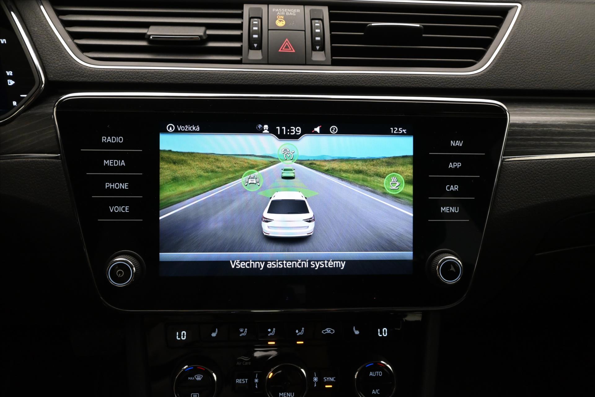 Main photo of the car Skoda Superb 2.0 TDI 110kW DSG Style Warranty up to 5 years (16)