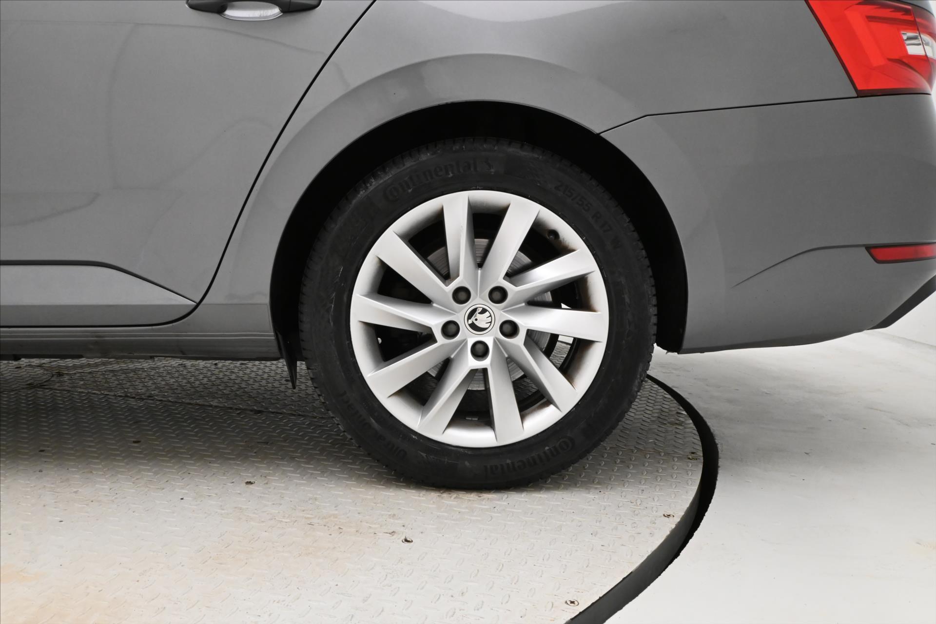 Main photo of the car Skoda Superb 2.0 TDI 110kW DSG Style Warranty up to 5 years (25)