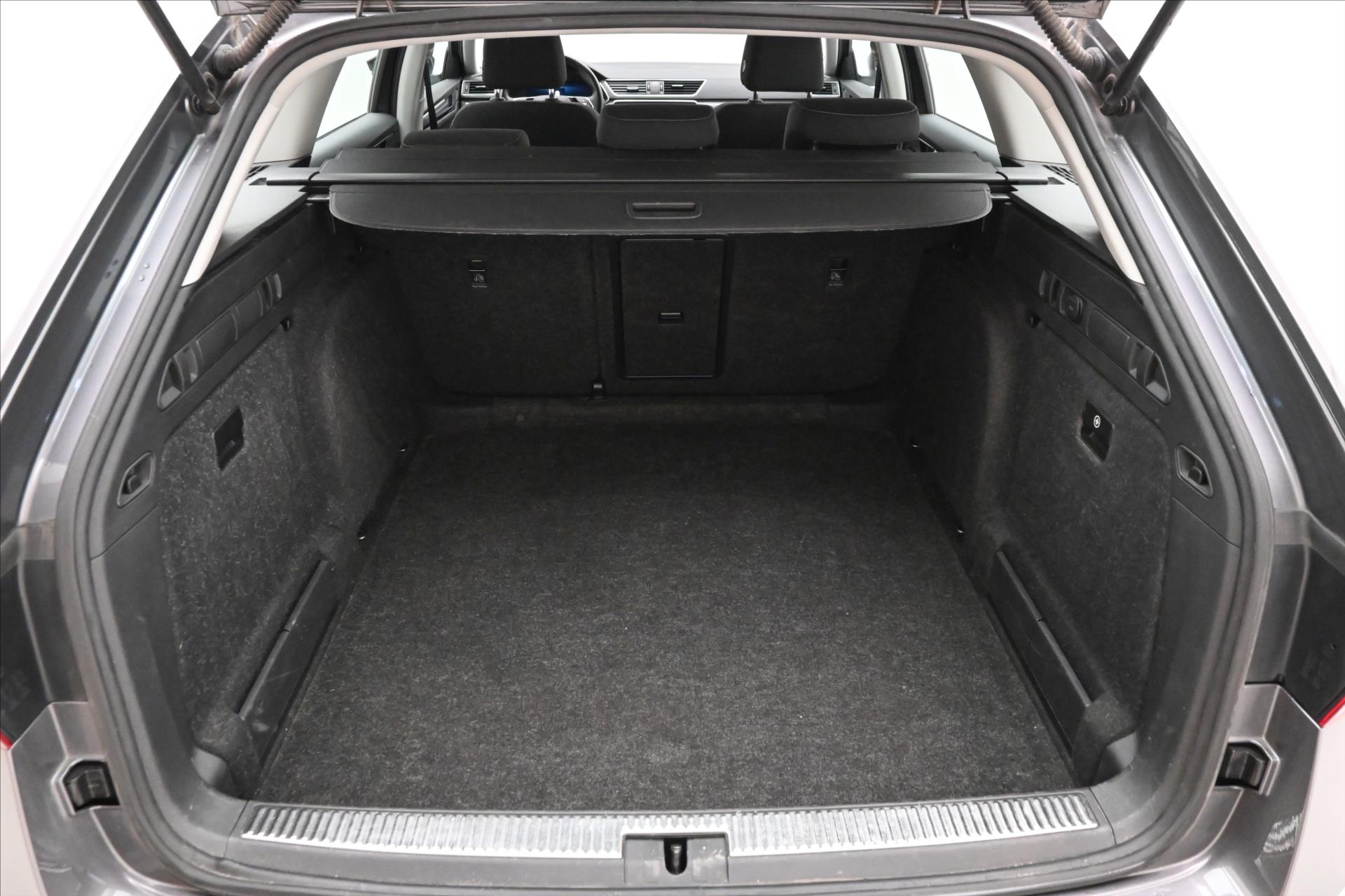 Main photo of the car Skoda Superb 2.0 TDI 110kW DSG Style Warranty up to 5 years (9)