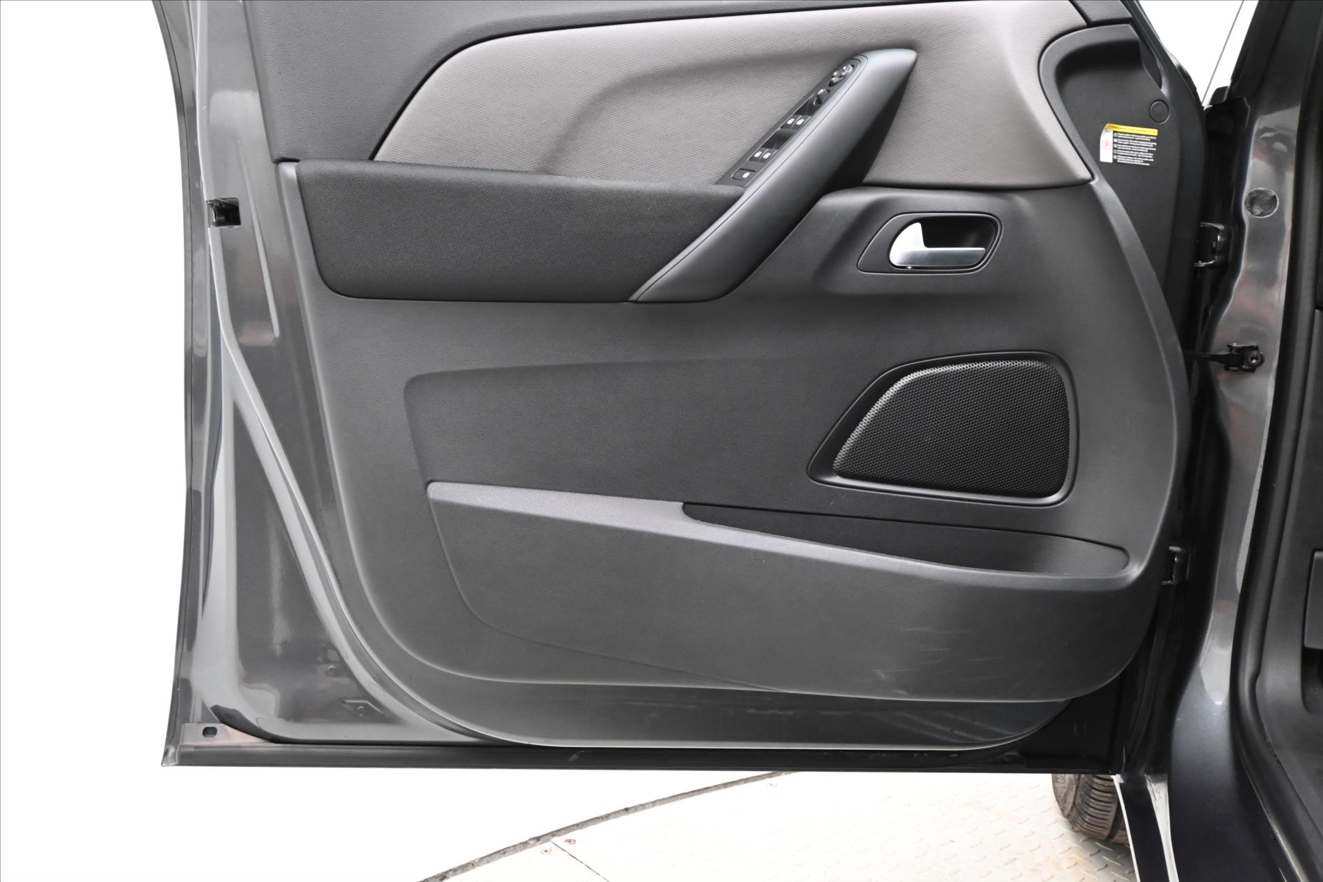 Hlavní fotografie vozu Citroën Grand C4 Picasso 2,0 HDI 110 kW 7 míst MANUÁL Záruka až 5 let (20)