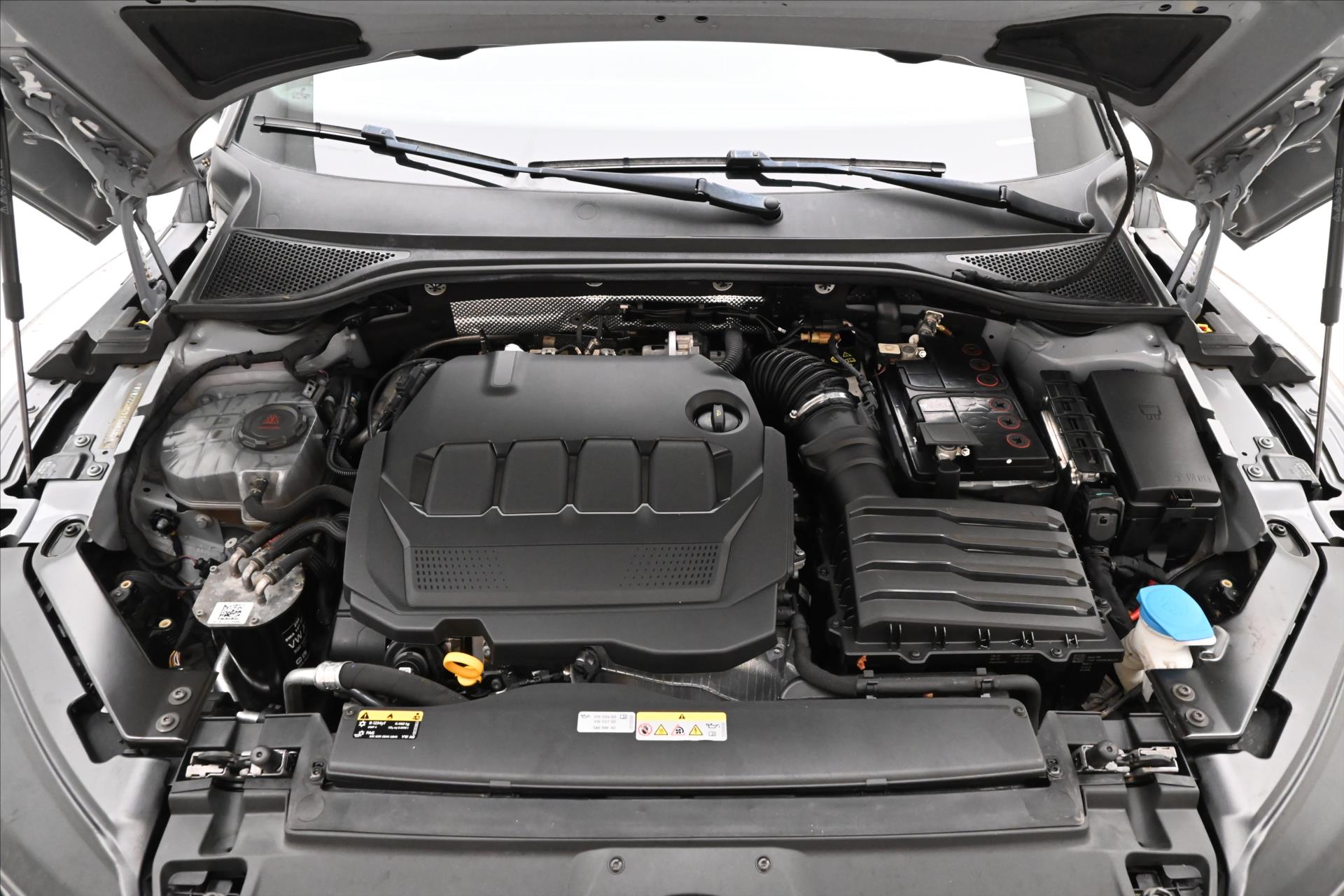 Hlavní fotografie vozu Volkswagen Arteon 2,0 TDI 147 kW DSG 4x4 ELEGANCE Záruka až 5 let (9)
