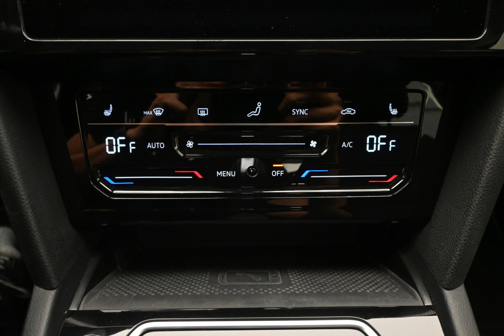 Main photo of the car Volkswagen Passat 2.0 TDI 110kW DSG Business Warranty up to 5 years (18)