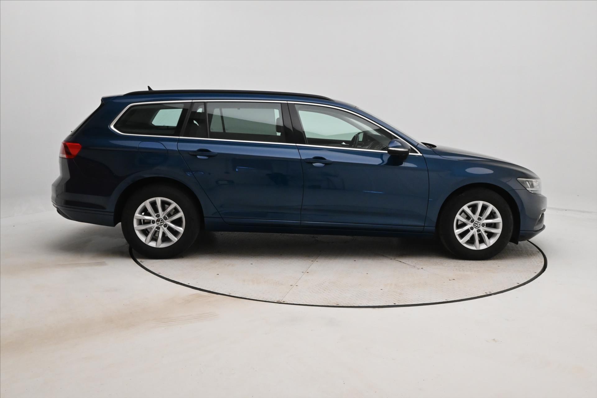 Main photo of the car Volkswagen Passat 2.0 TDI 110kW DSG Business Warranty up to 5 years (4)