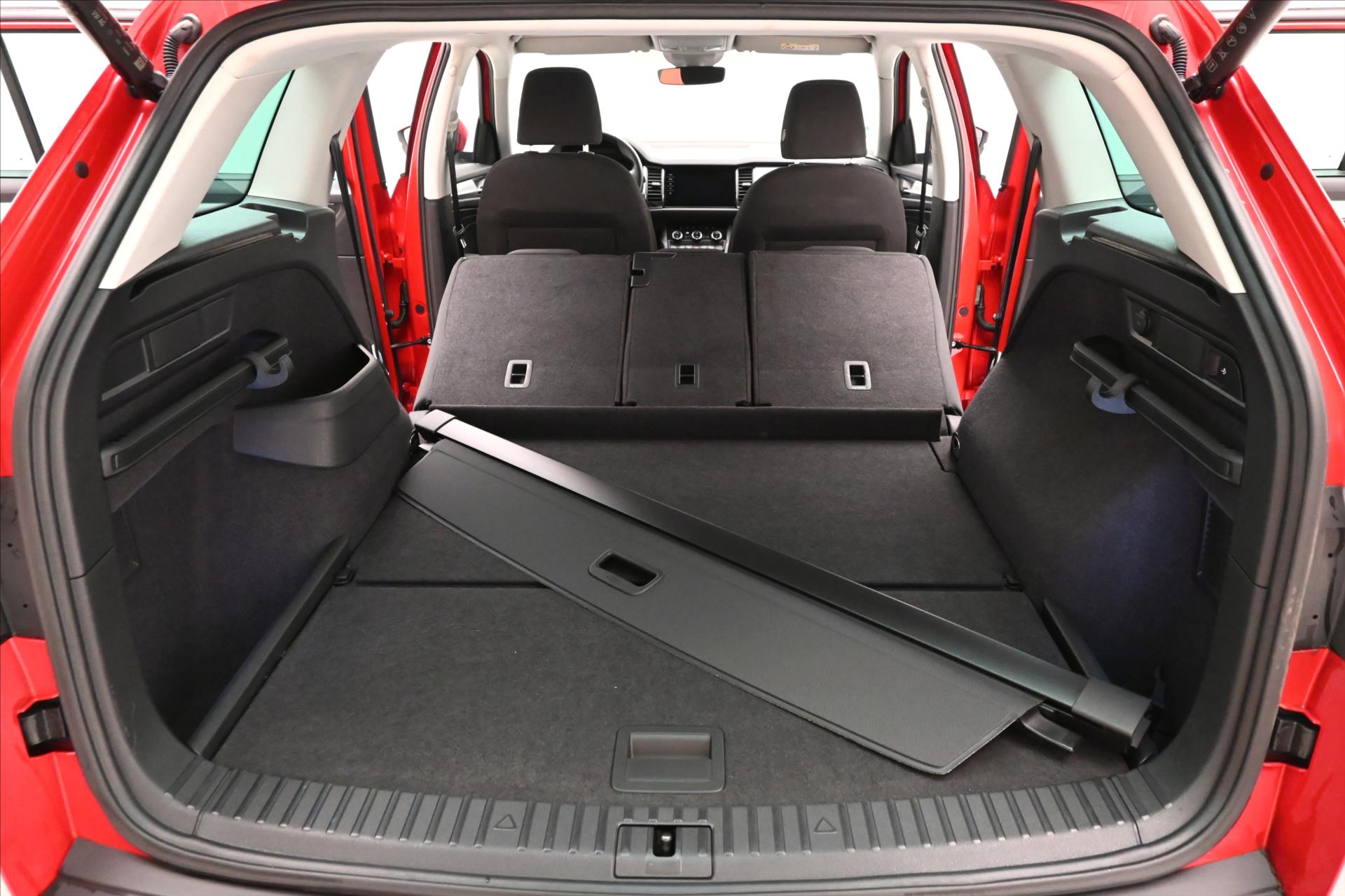 Main photo of the car Skoda Kodiaq 2,0 TDI 147 KW DSG 4X4 TAŽNÉ Záruka až 5 let (11)