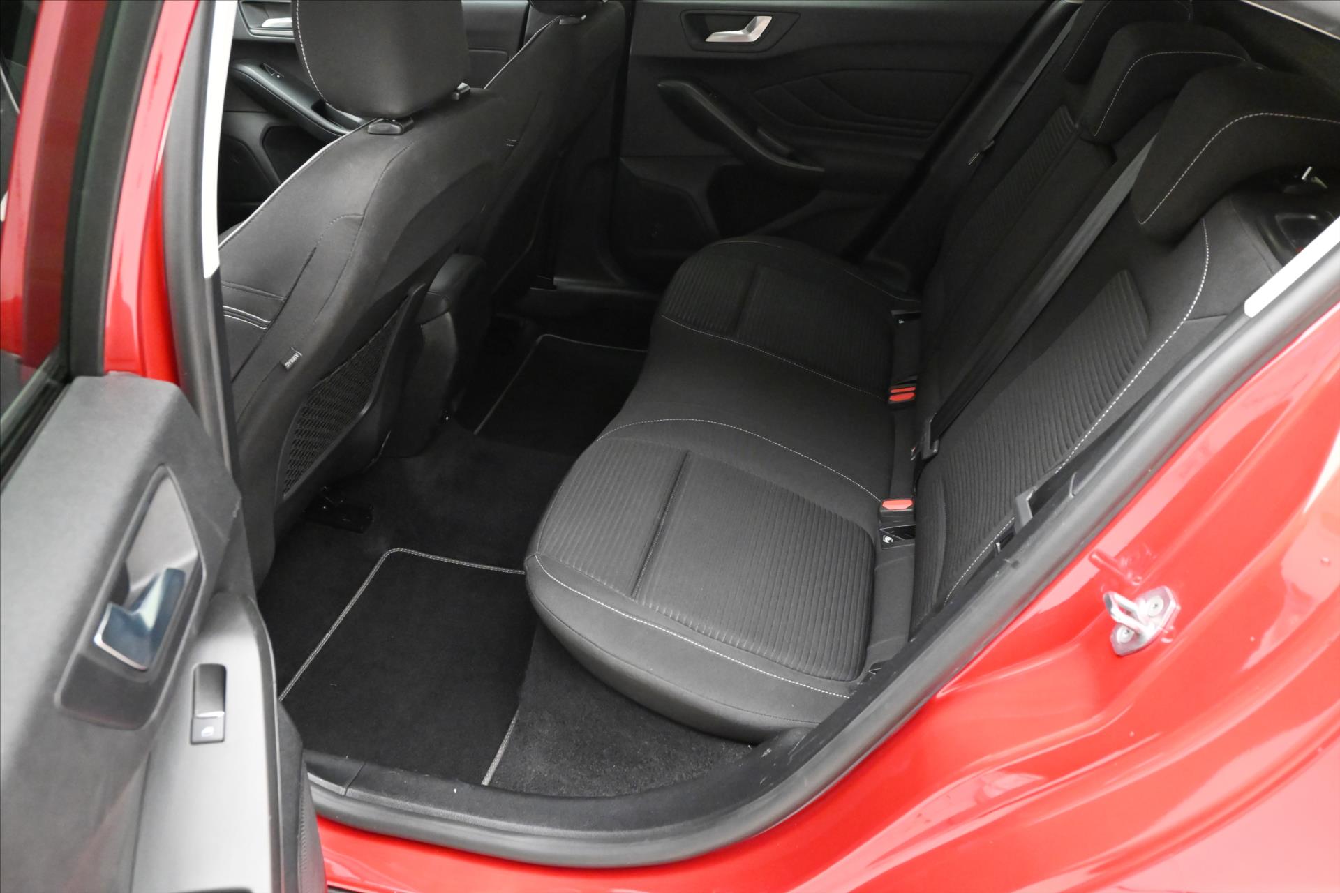 Main photo of the car Ford Focus 2,0 EcoBlue 110kW Titanium X Záruka až 5 let (13)