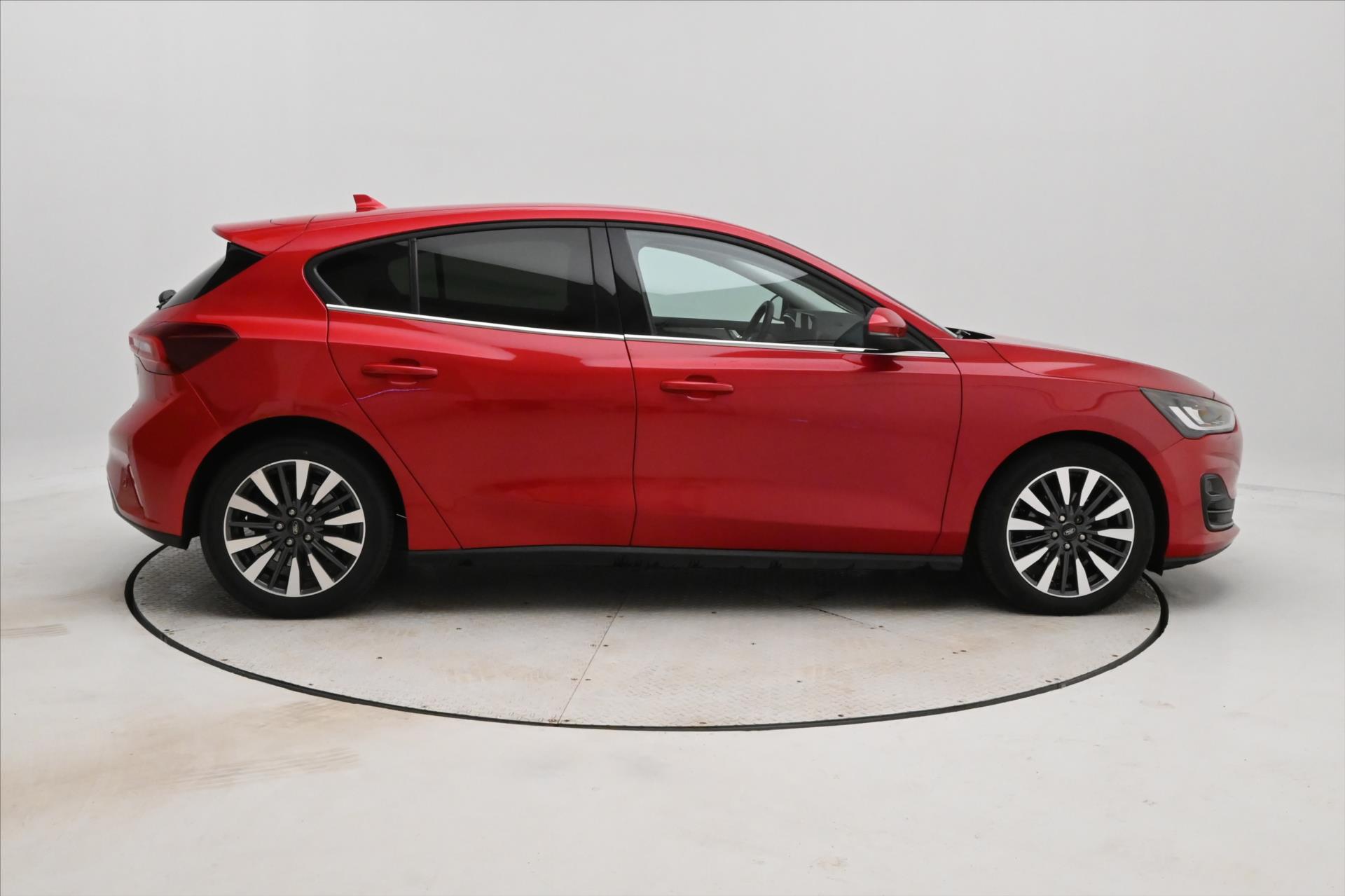 Main photo of the car Ford Focus 2,0 EcoBlue 110kW Titanium X Záruka až 5 let (4)