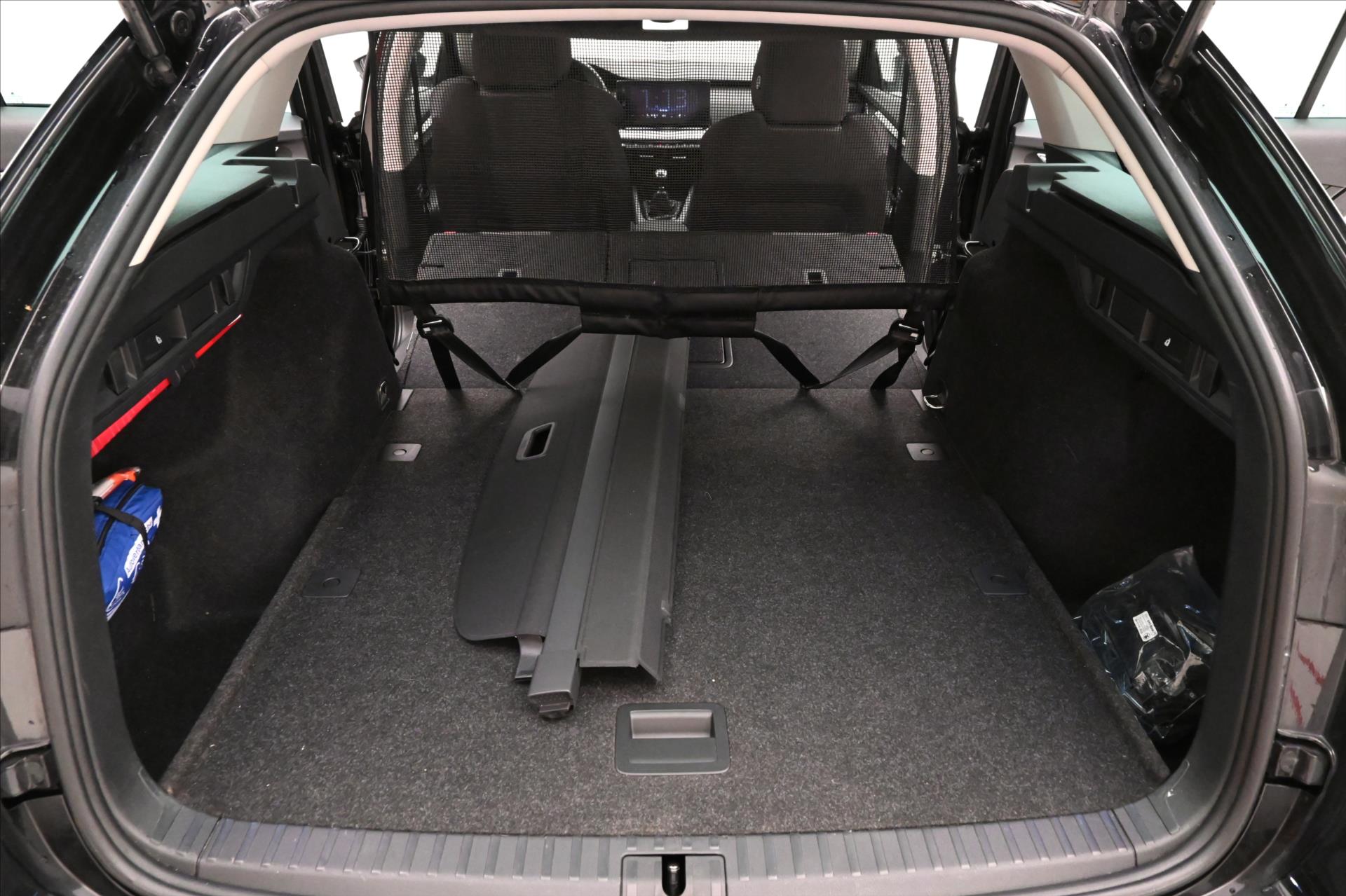 Hlavní fotografie vozu Škoda Octavia 2,0 TDI 110kW LED Matrix Navi Záruka až 5 let (10)