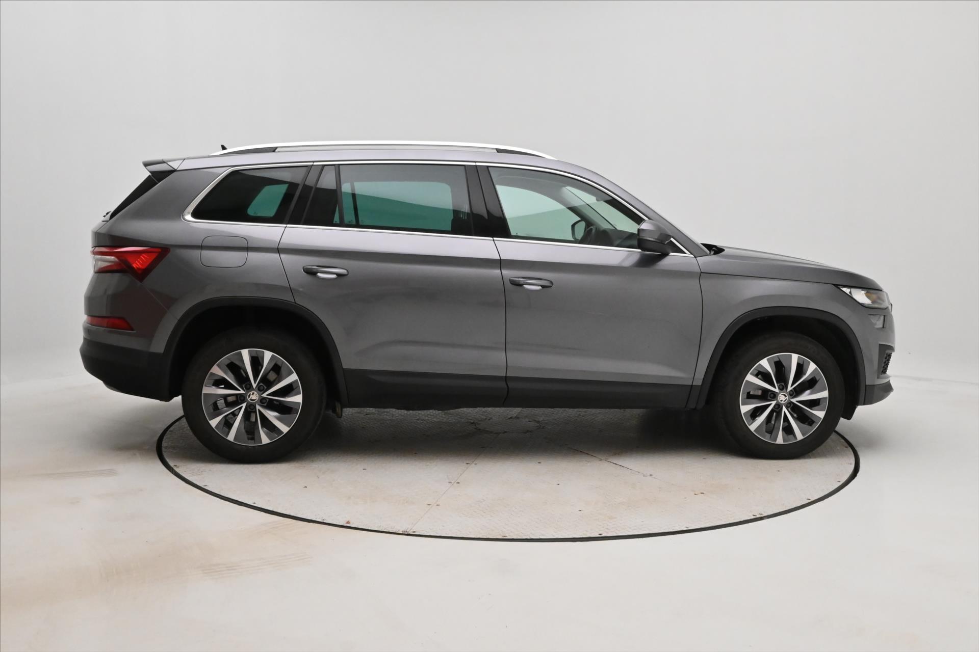 Hlavní fotografie vozu Škoda Kodiaq 2,0 TDI 110kW DSG Ambition Záruka až 5 let (4)