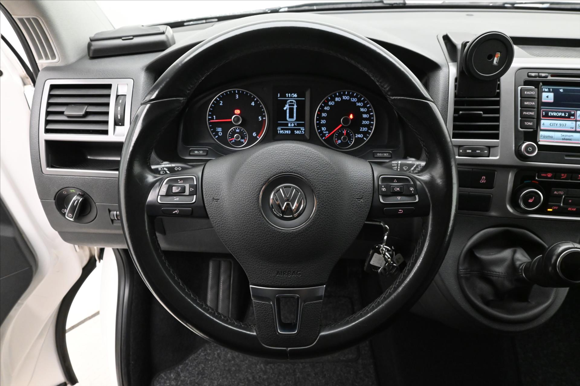 Hlavní fotografie vozu Volkswagen Caravelle 2,0 TDI 132kW Manuál Tažné Záruka až 5 let (19)