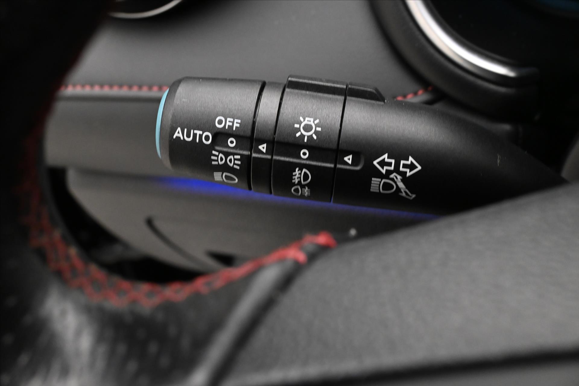 Hlavní fotografie vozu MG eHS 1,5 TGI PHEV 119 kW ELEGANCE Záruka až 5 let (27)