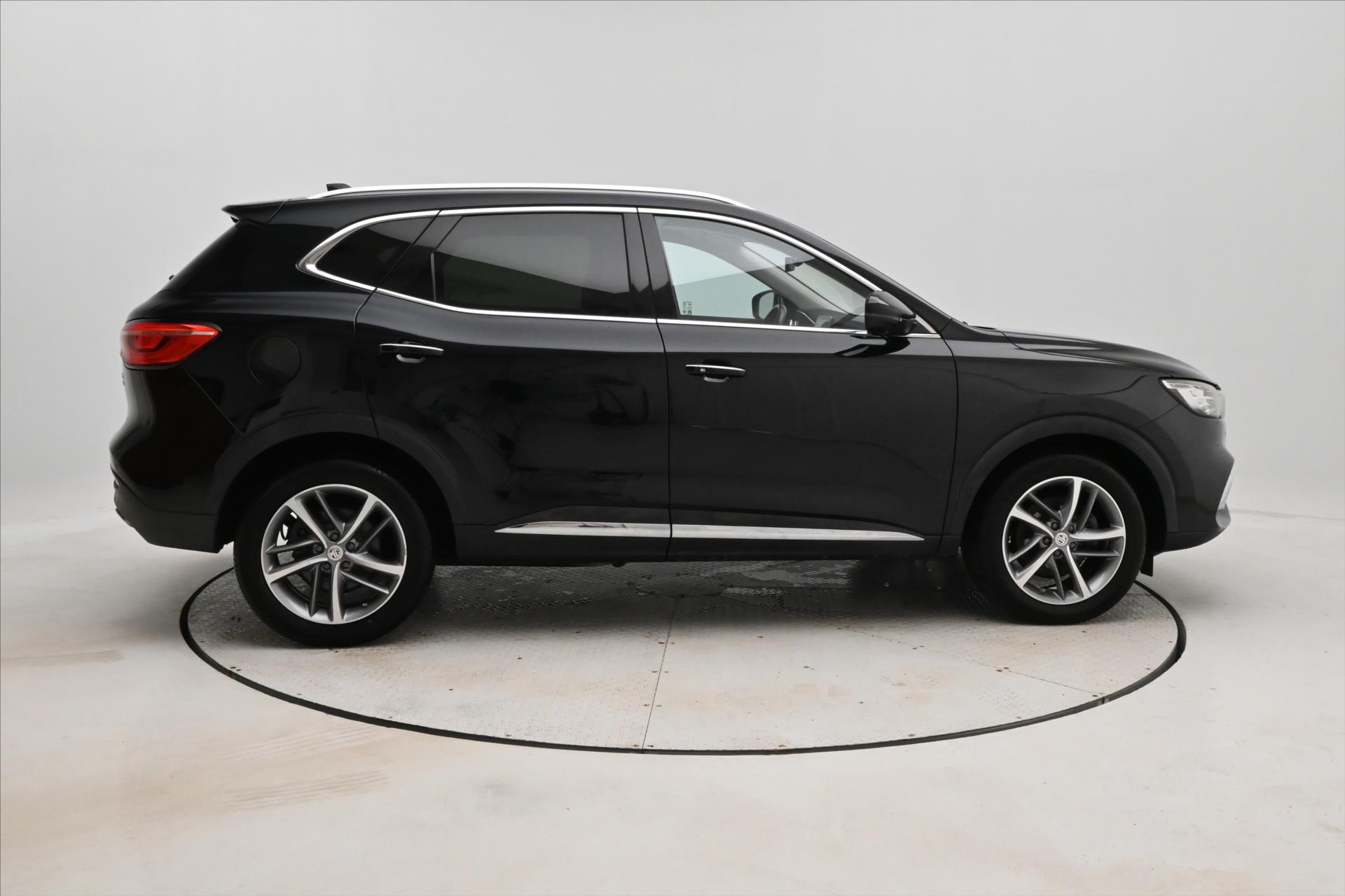 Hlavní fotografie vozu MG eHS 1,5 TGI PHEV 119 kW ELEGANCE Záruka až 5 let (4)