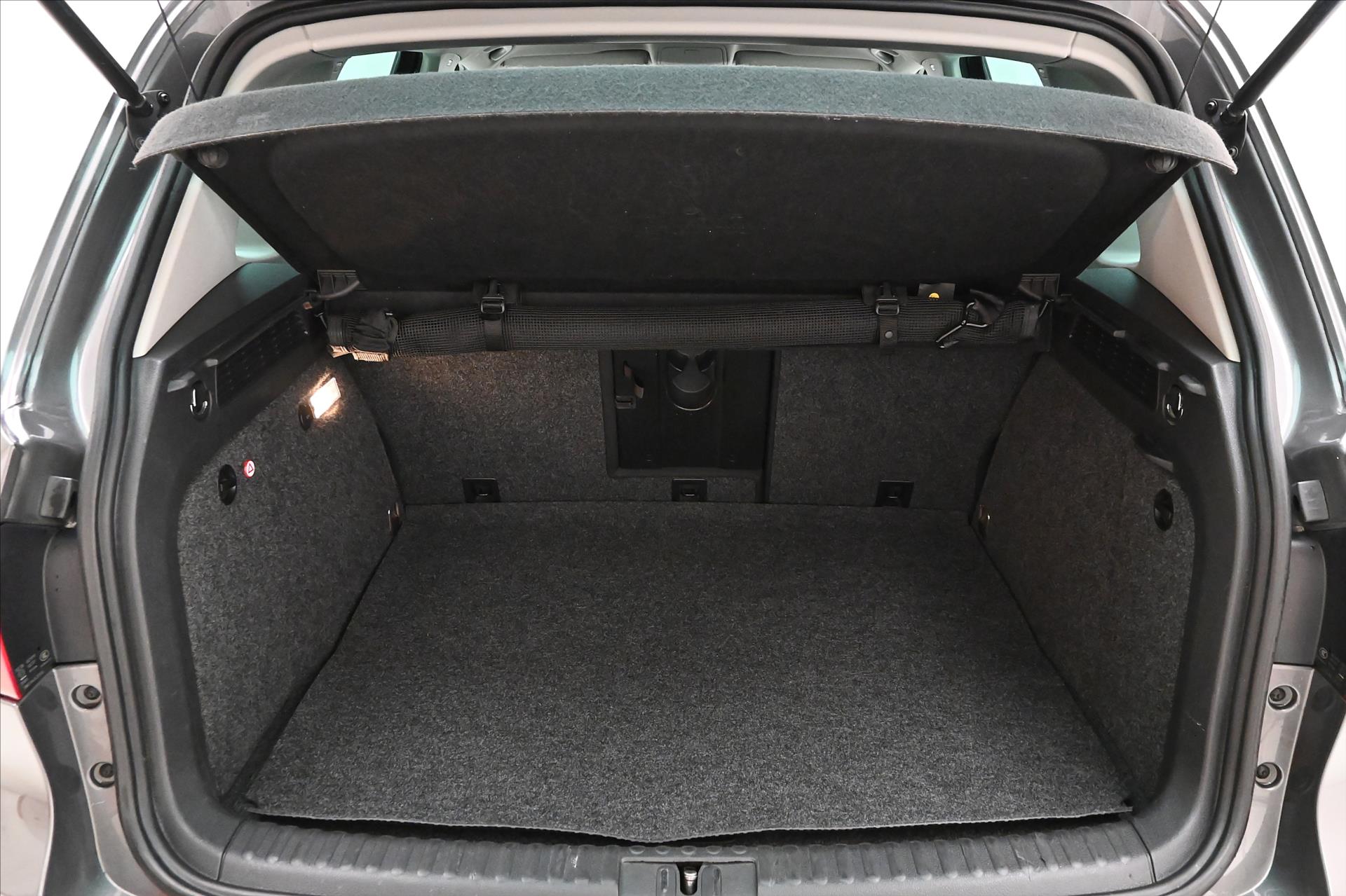 Main photo of the car Volkswagen Tiguan 2,0 TDI 103kW 4x4 Manuál Záruka až 5 let (10)