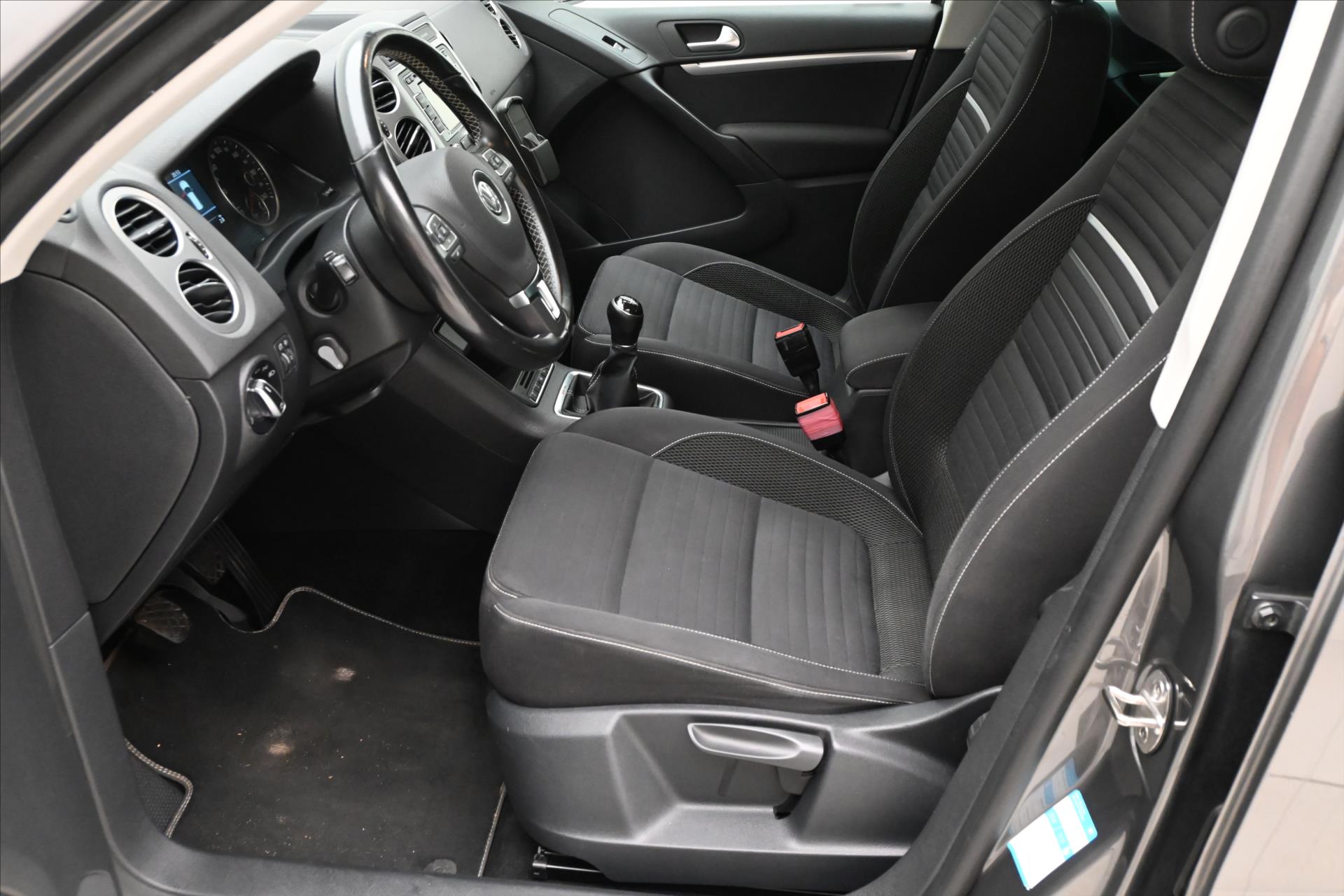 Main photo of the car Volkswagen Tiguan 2,0 TDI 103kW 4x4 Manuál Záruka až 5 let (13)