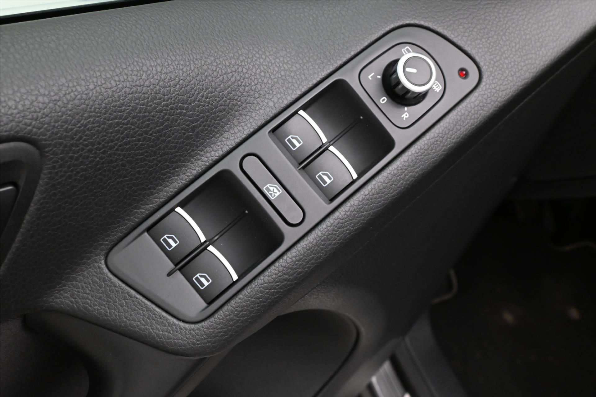 Main photo of the car Volkswagen Tiguan 2,0 TDI 103kW 4x4 Manuál Záruka až 5 let (25)