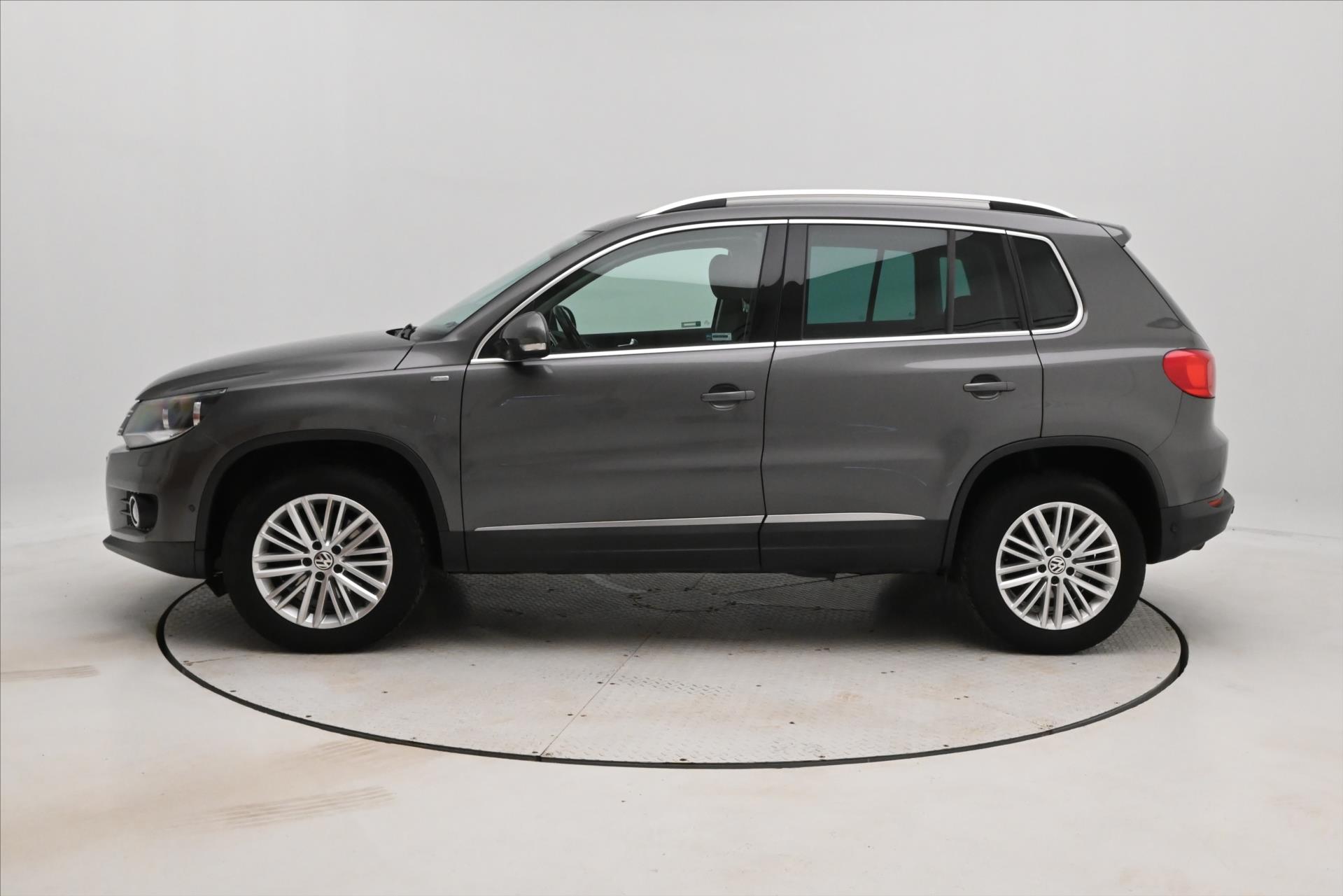 Main photo of the car Volkswagen Tiguan 2,0 TDI 103kW 4x4 Manuál Záruka až 5 let (8)