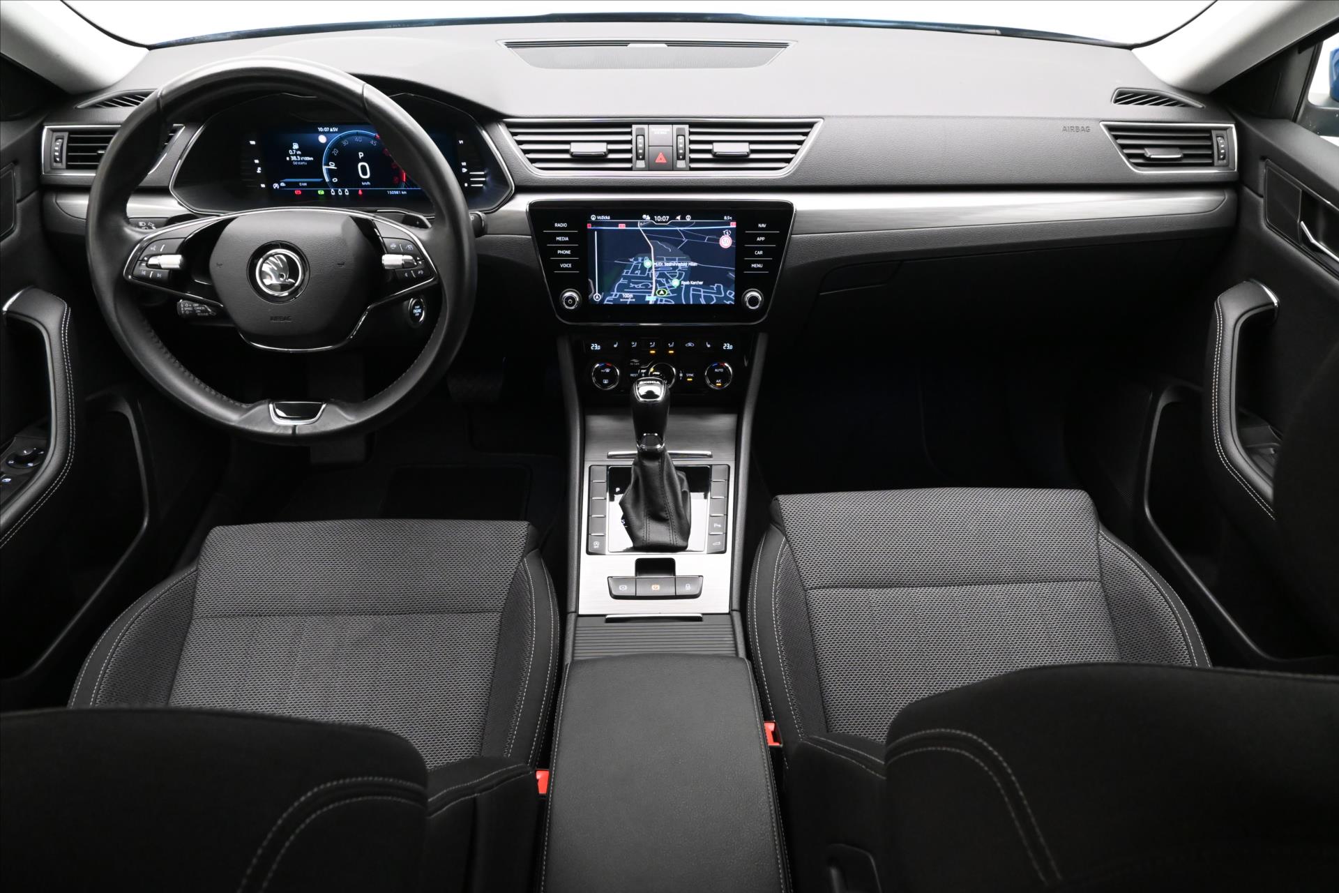 Hlavní fotografie vozu Škoda Superb 2,0 TDI 110 kW DSG Style Záruka až 5 let (15)