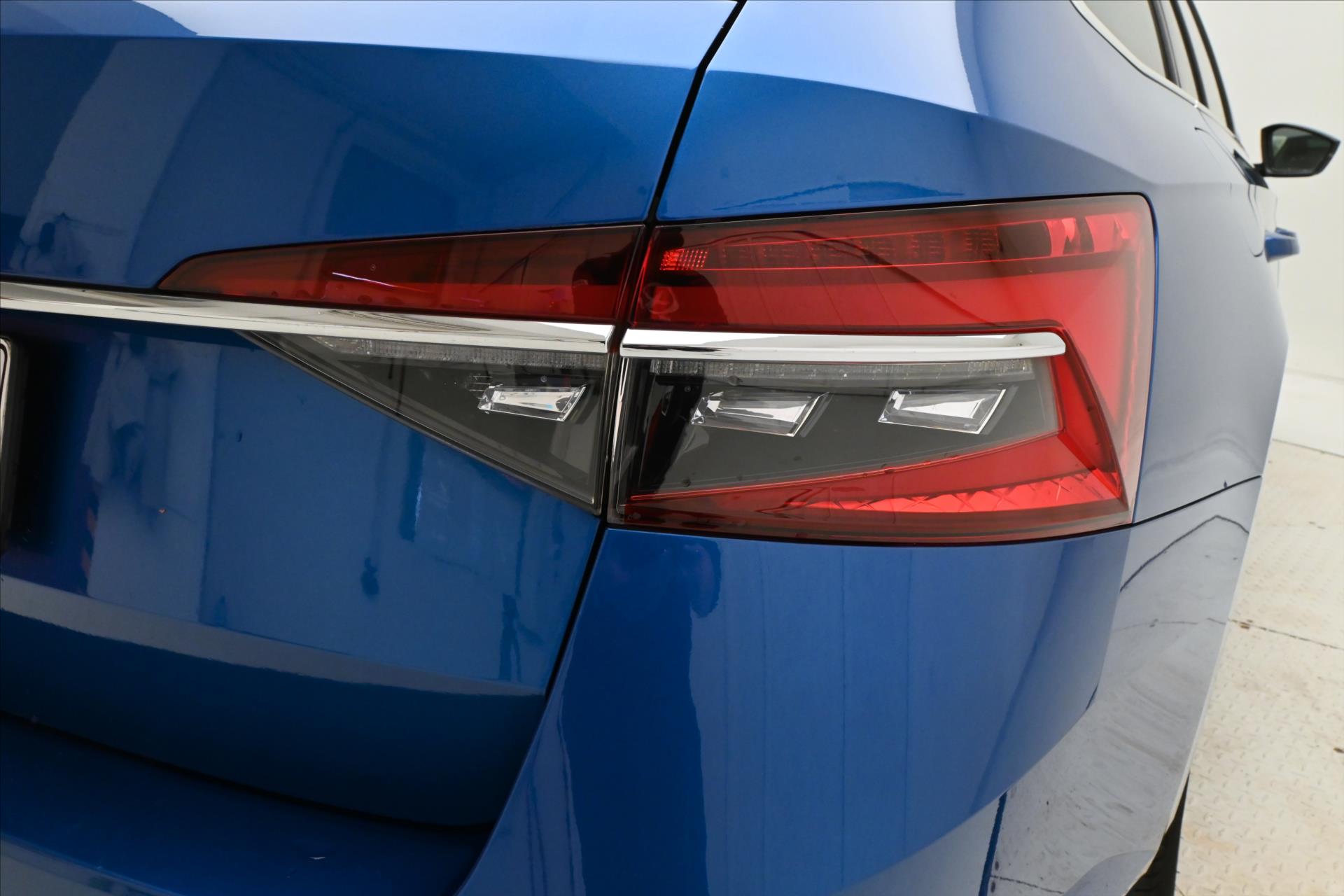 Hlavní fotografie vozu Škoda Superb 2,0 TDI 110 kW DSG Style Záruka až 5 let (30)