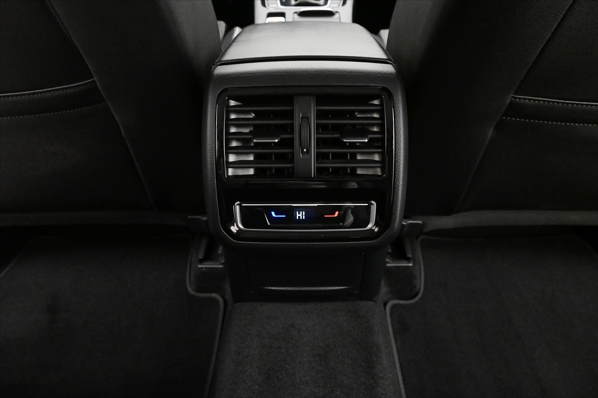 Hlavní fotografie vozu Volkswagen Passat 2,0 TDI 110 kW DSG ELEGANCE Záruka až 5 let (22)