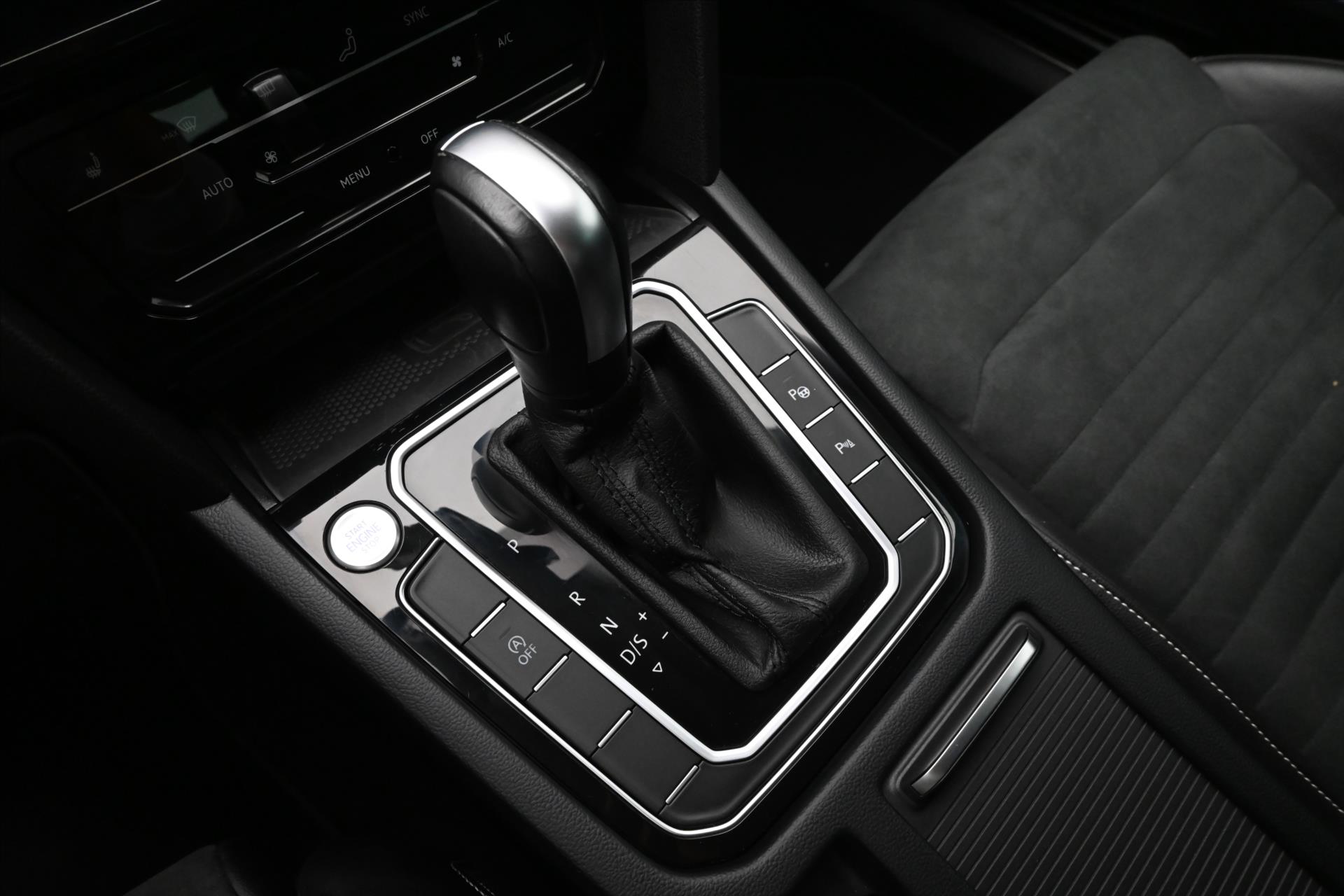 Hlavní fotografie vozu Volkswagen Passat 2,0 TDI 110 kW DSG ELEGANCE Záruka až 5 let (23)