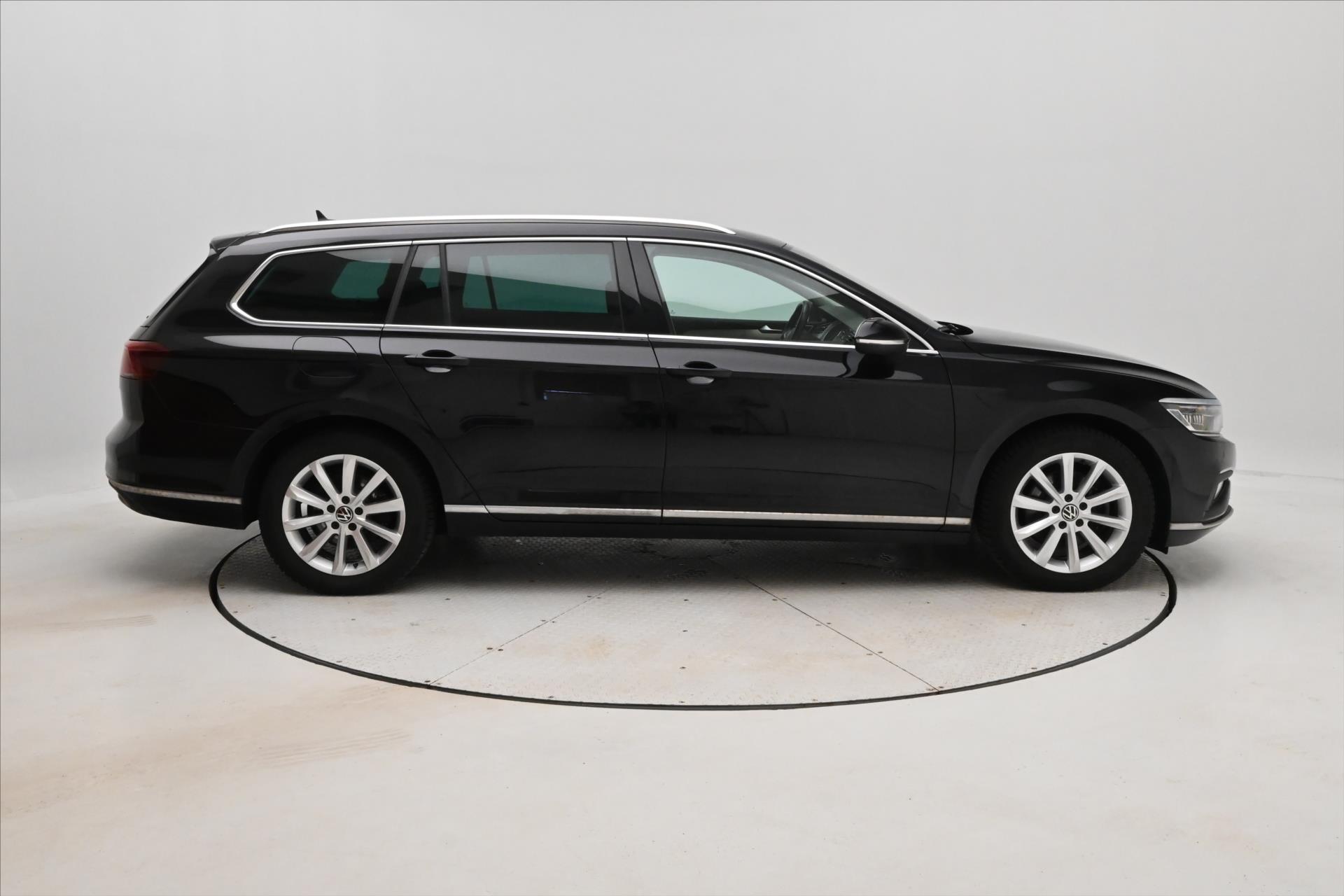 Hlavní fotografie vozu Volkswagen Passat 2,0 TDI 110 kW DSG ELEGANCE Záruka až 5 let (4)