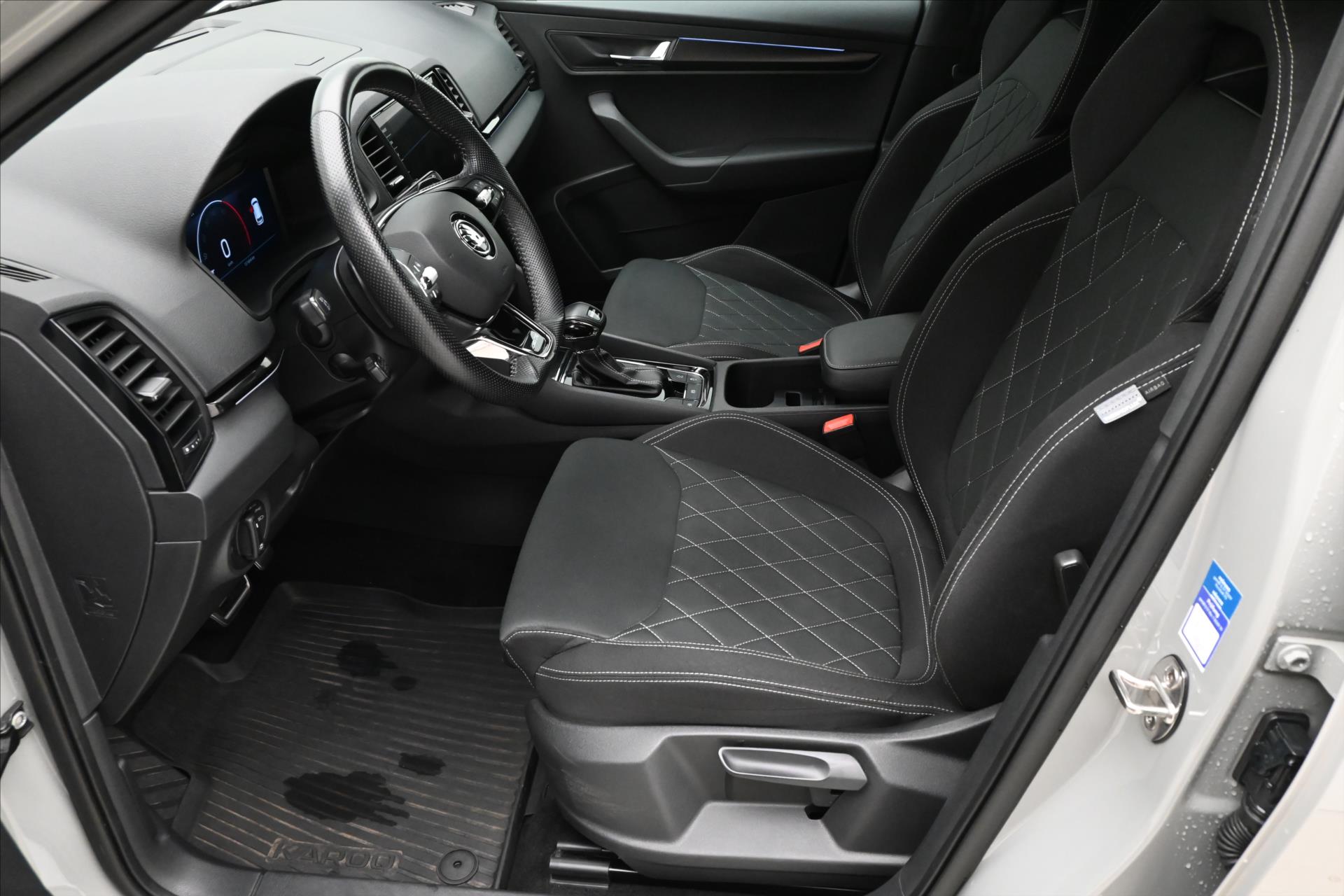 Hlavní fotografie vozu Škoda Karoq 2,0 TDI 110kW DSG 4x4 Sportline Záruka až 5 let (13)
