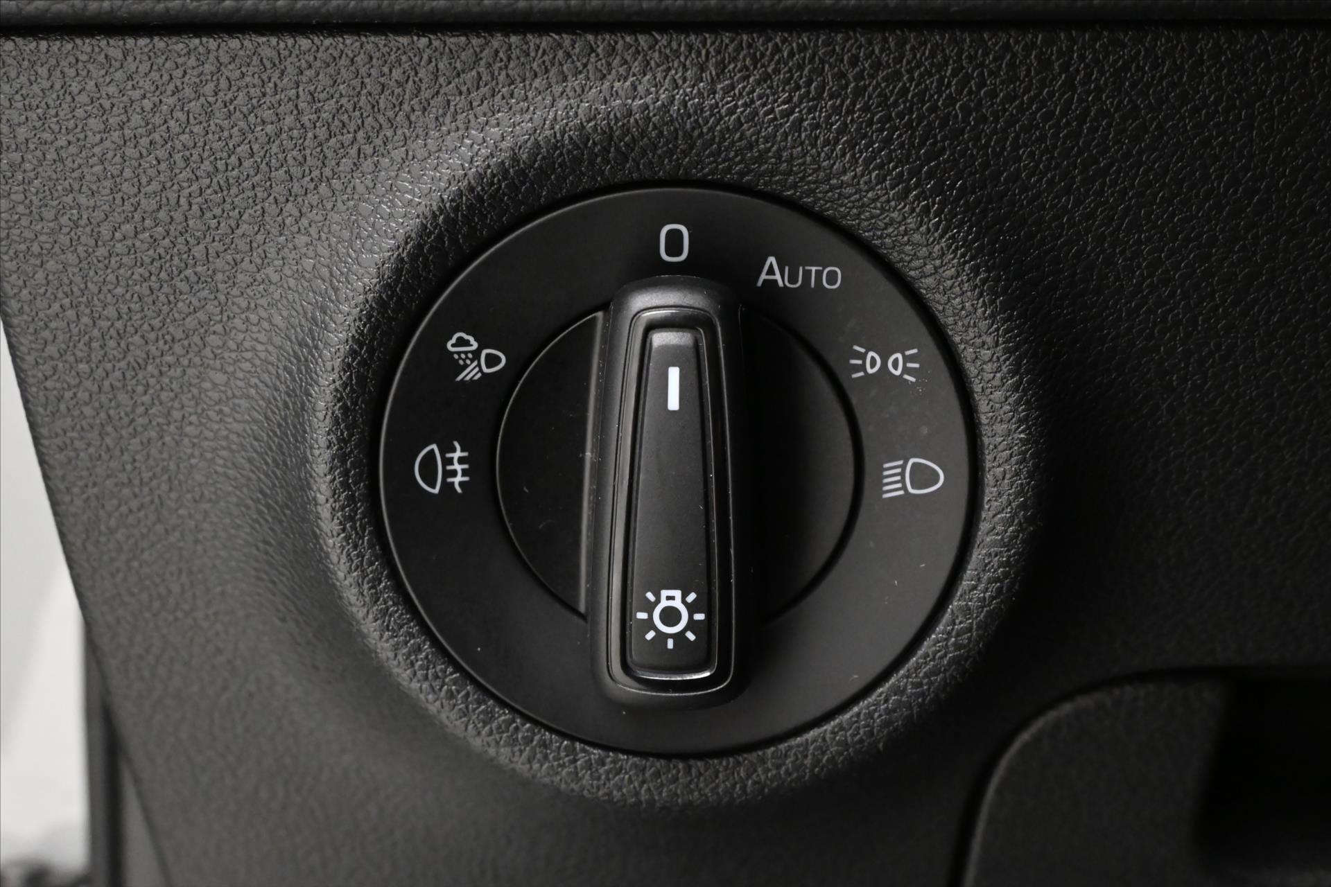 Hlavní fotografie vozu Škoda Karoq 2,0 TDI 110kW DSG 4x4 Sportline Záruka až 5 let (27)