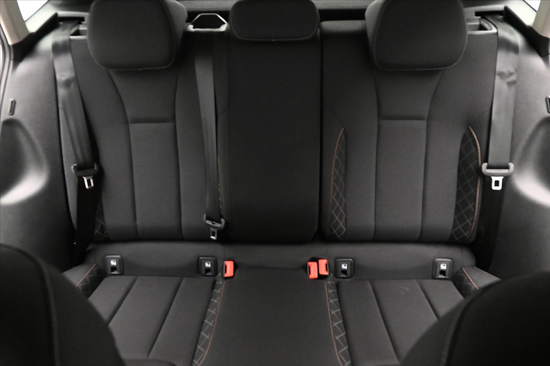 Main photo of the car Skoda Kamiq 1,0 TSI 81 kW Ambiente Záruka až 5 let (27)