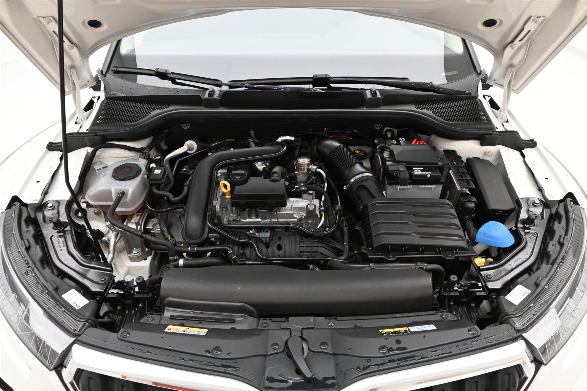 Main photo of the car Skoda Kamiq 1,0 TSI 81 kW Ambiente Záruka až 5 let (9)