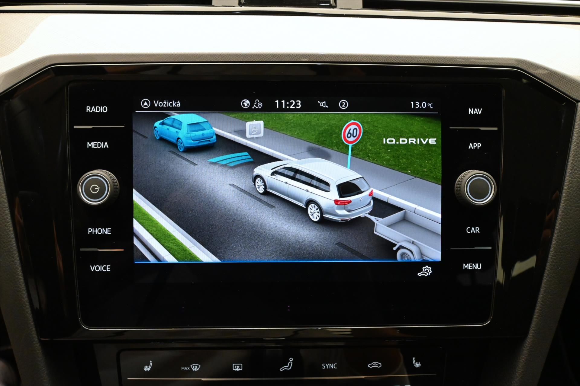 Hlavní fotografie vozu Volkswagen Passat 2,0 TDI 147kW DSG 4x4 Business Záruka až 5 let (17)